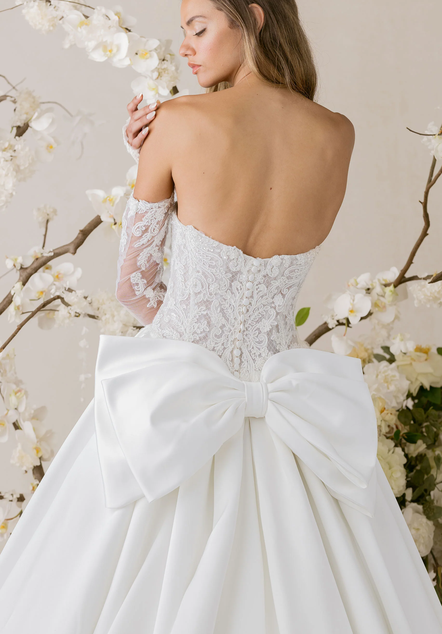 Lise Wedding Dress - Image 5