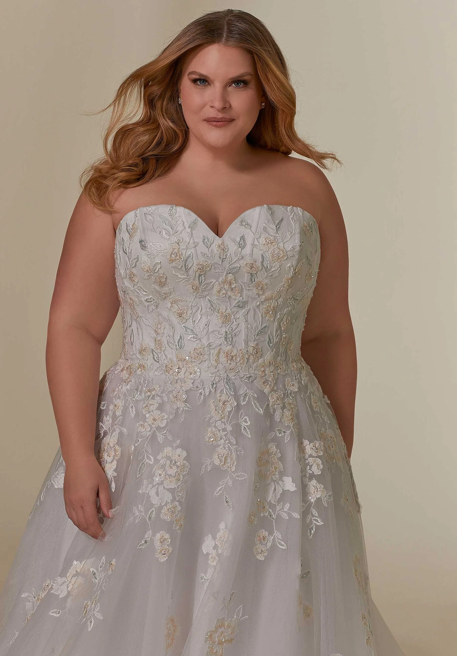 Lorraine Wedding Dress - Image 6