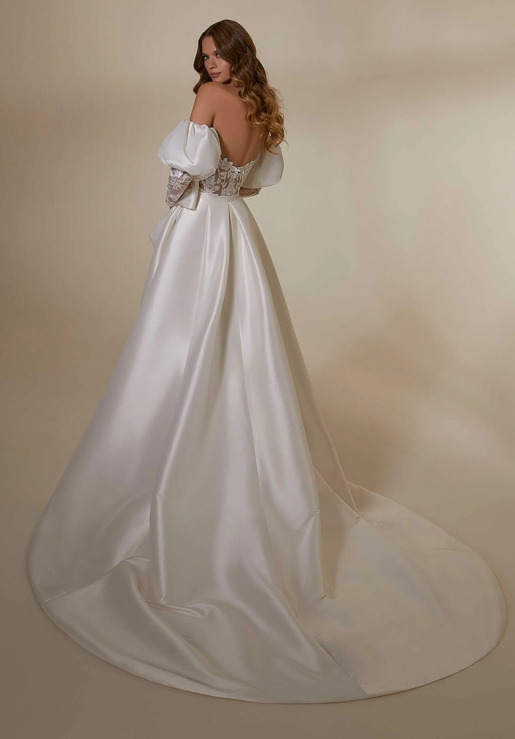 Malin Wedding Dress - Image 9