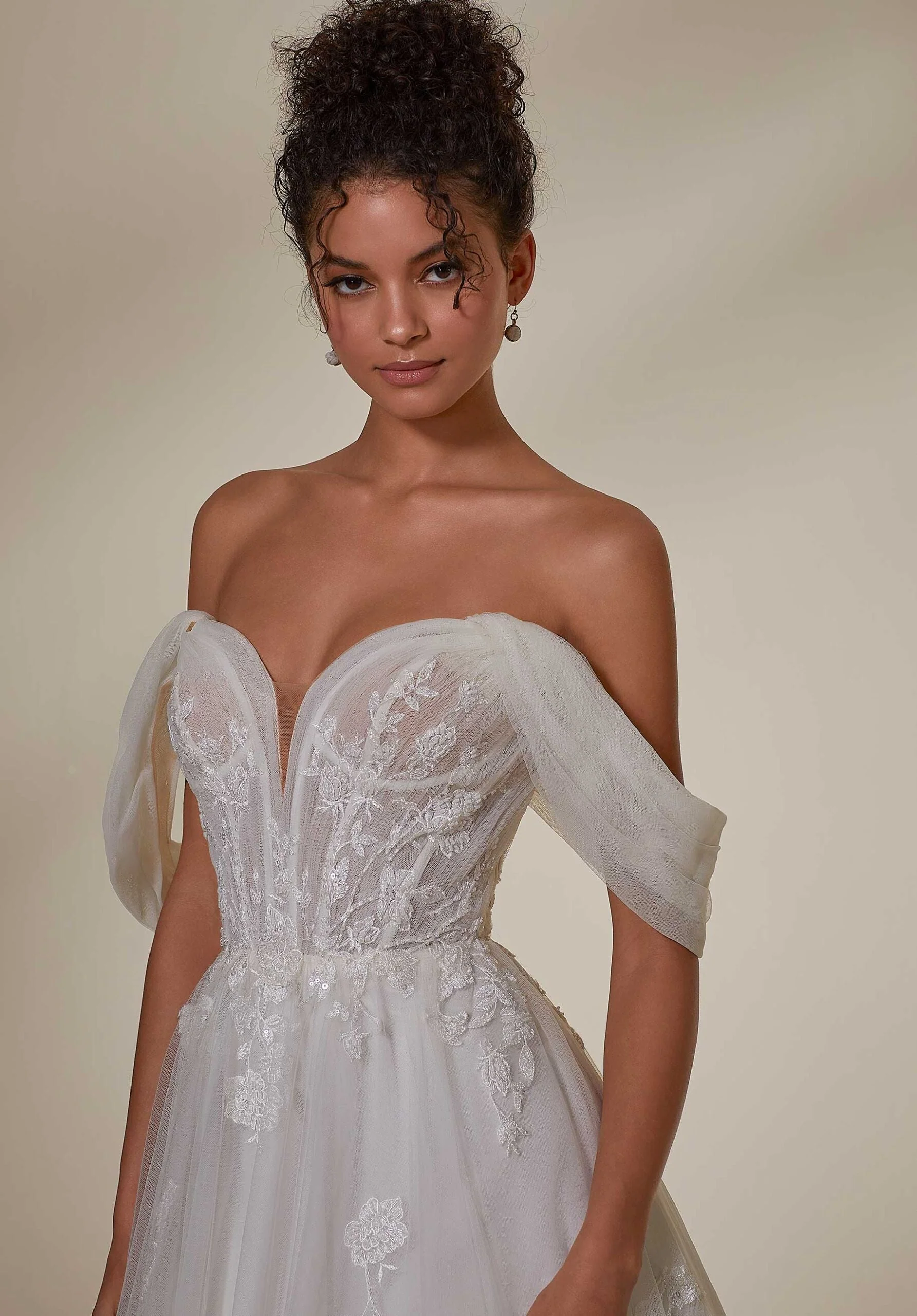 Marianne Wedding Dress - Image 5