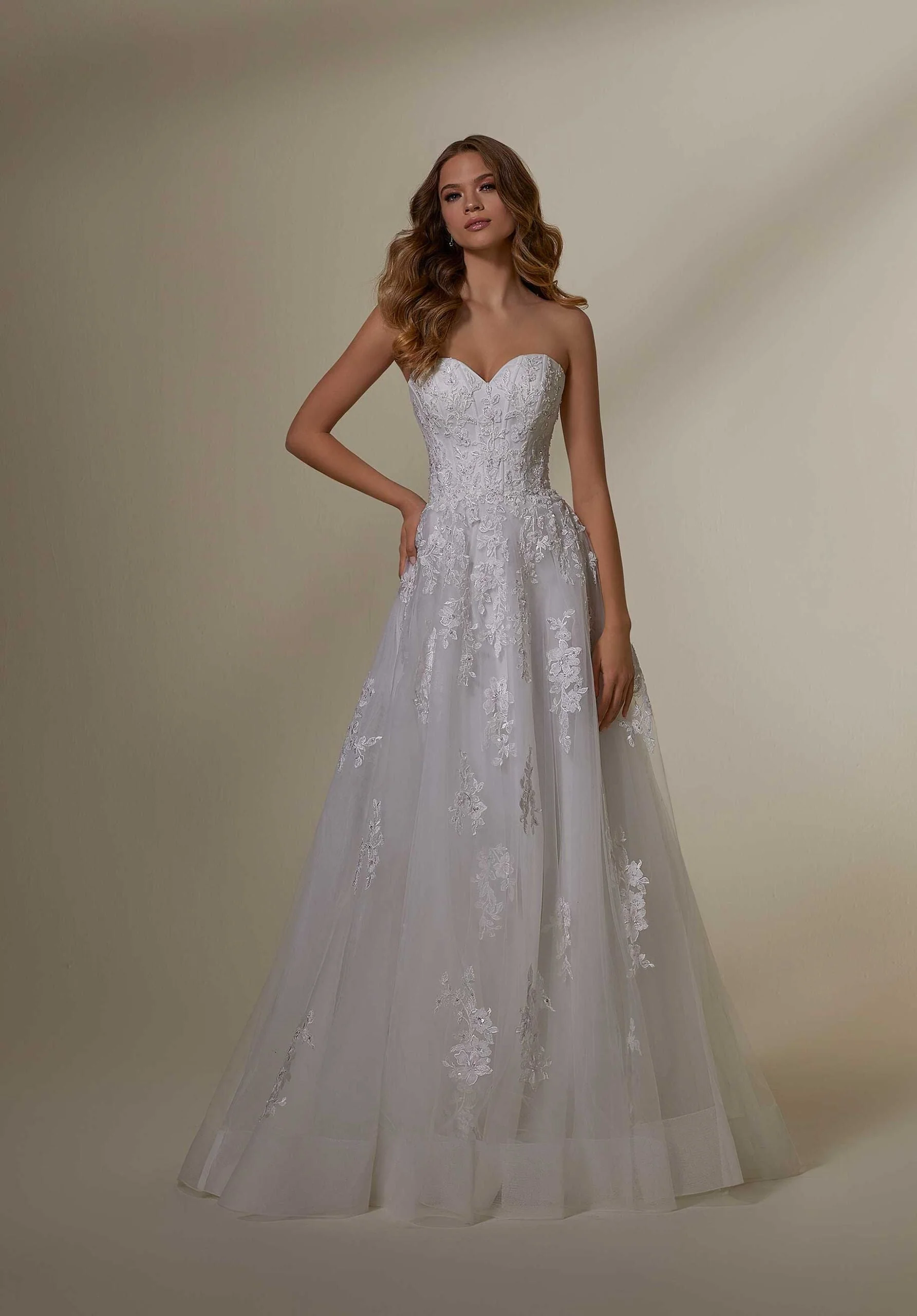 Melanie Wedding Dress - Image 5