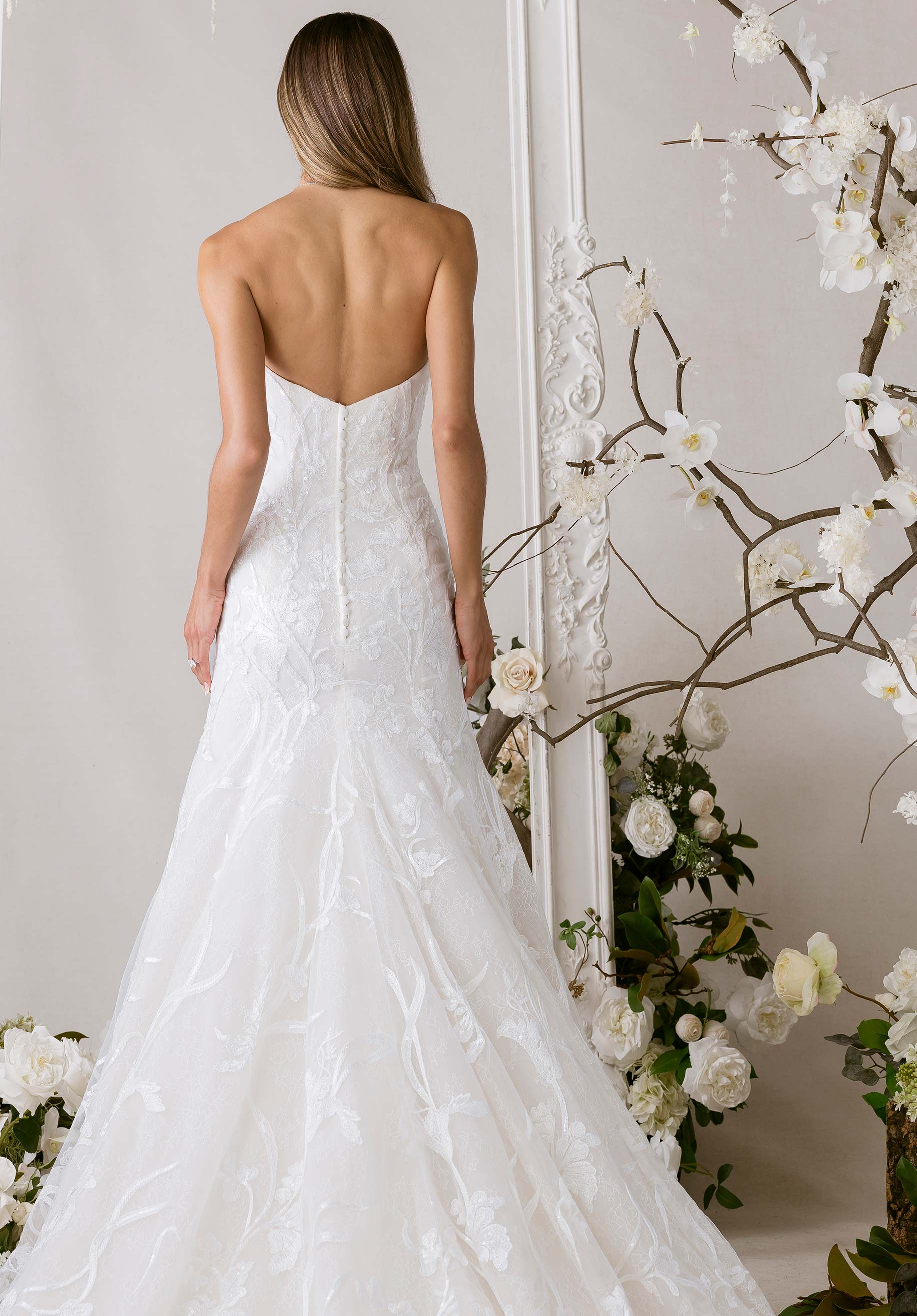 Menagés Wedding Dress - Image 3