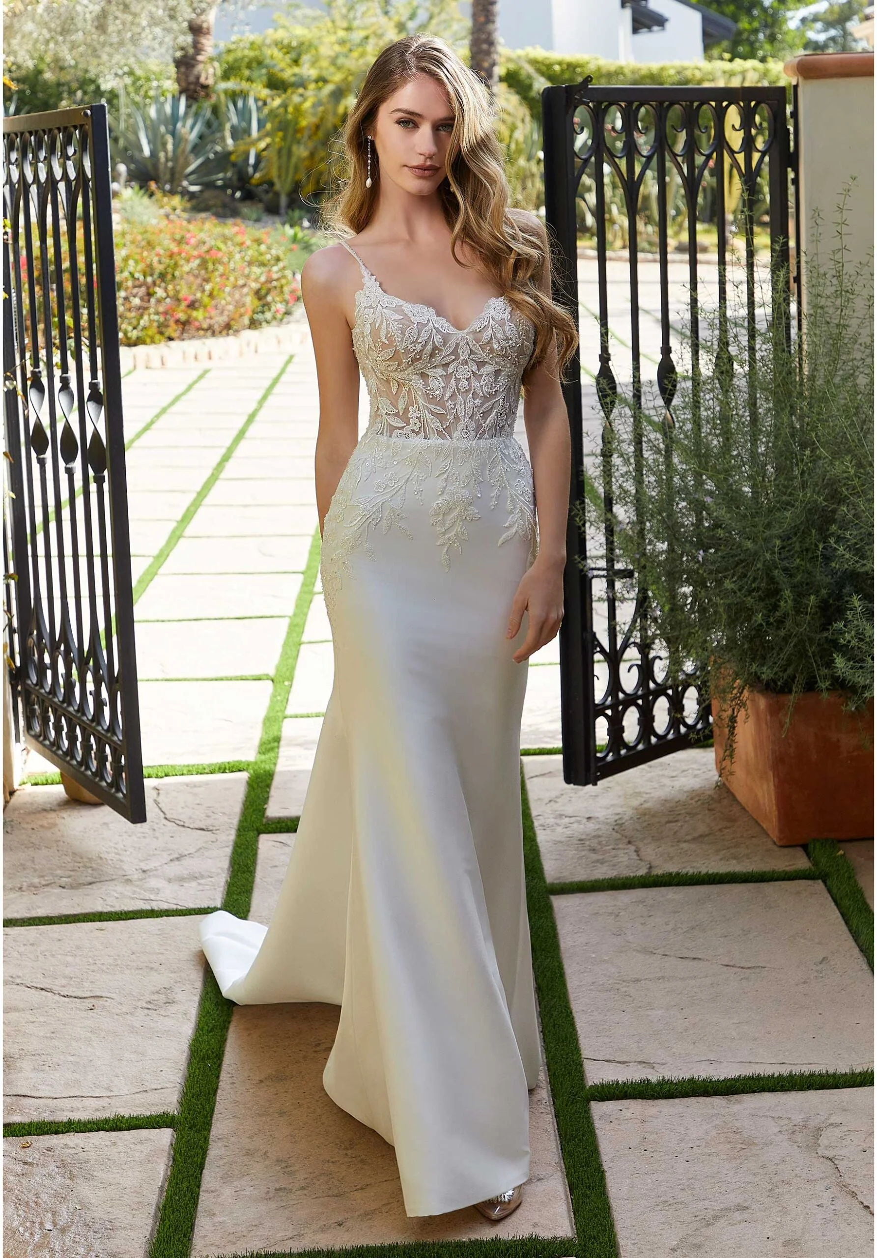 Mila Wedding Dress - Image 3