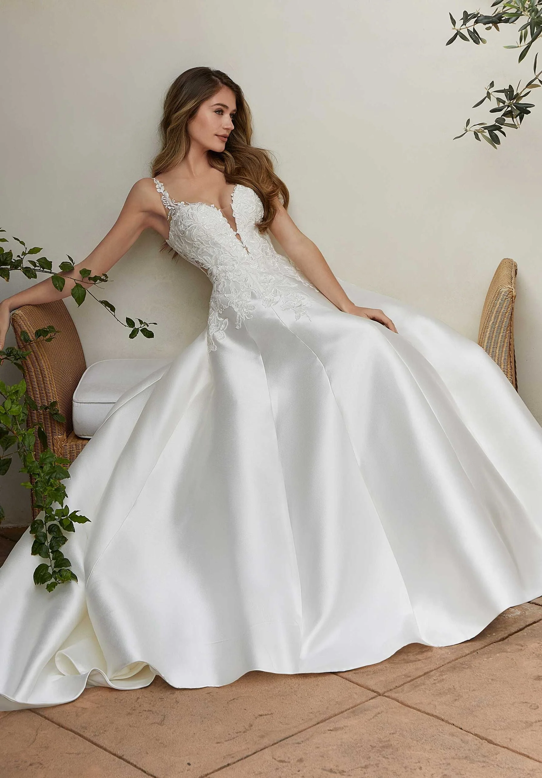 Moira Wedding Dress - Image 4