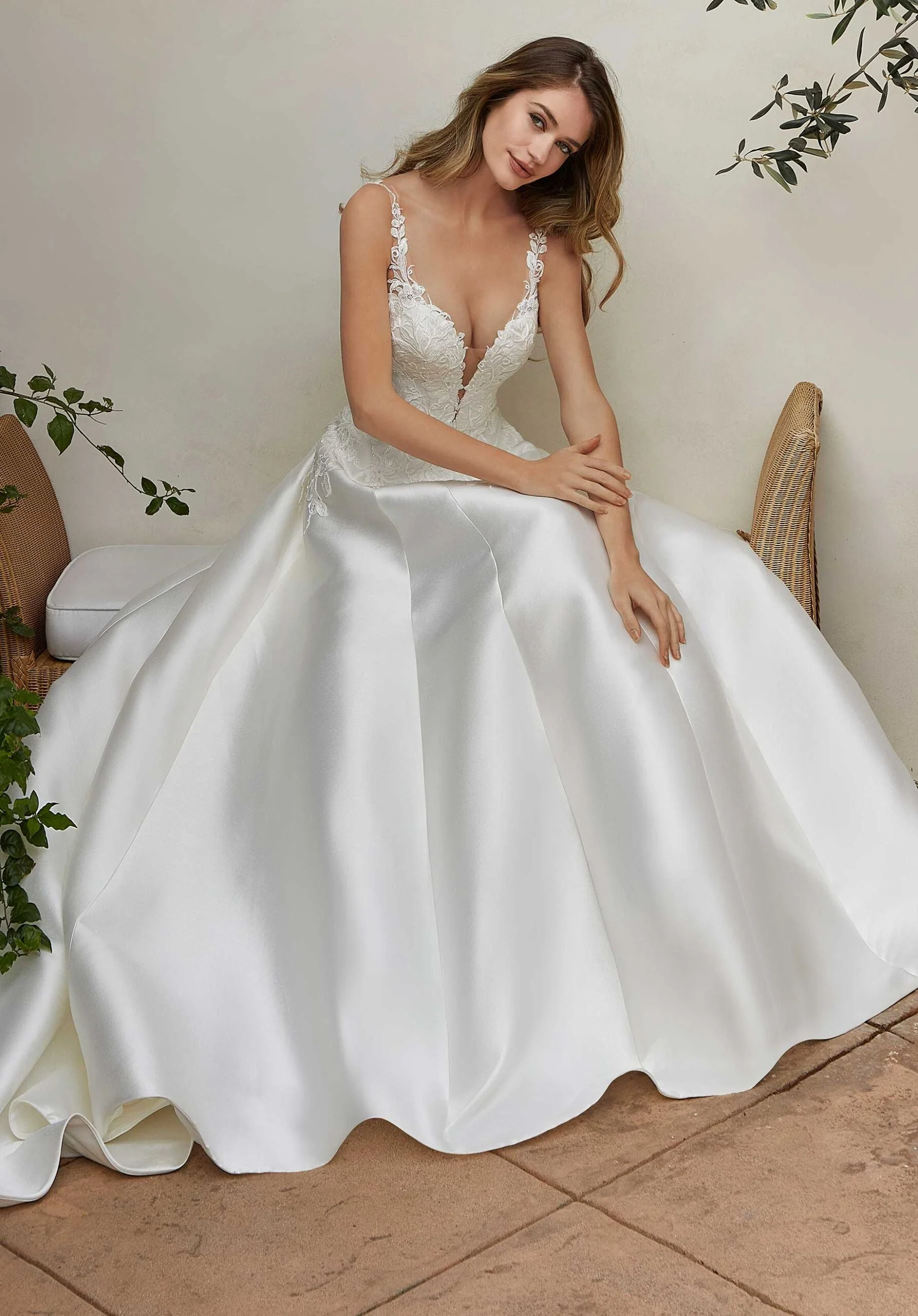 Moira Wedding Dress - Image 5