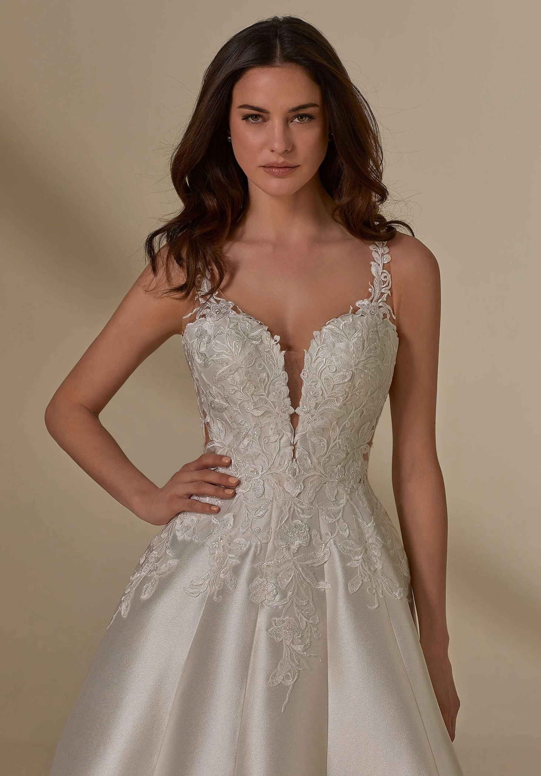 Moira Wedding Dress - Image 7
