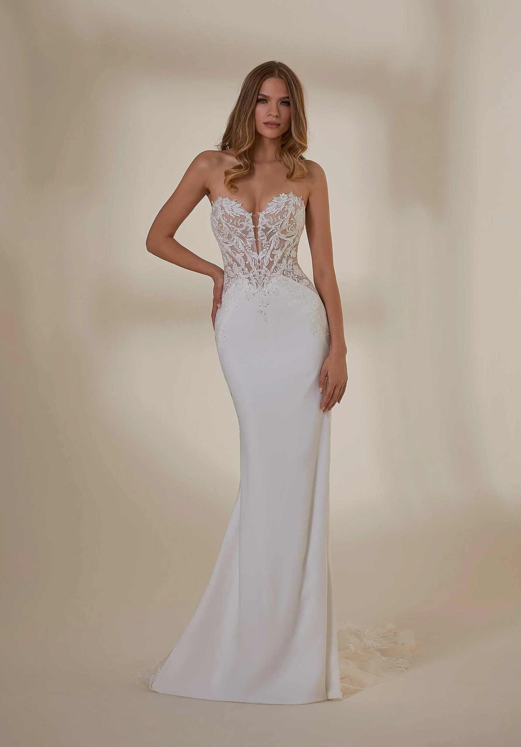Monique Wedding Dress - Image 6