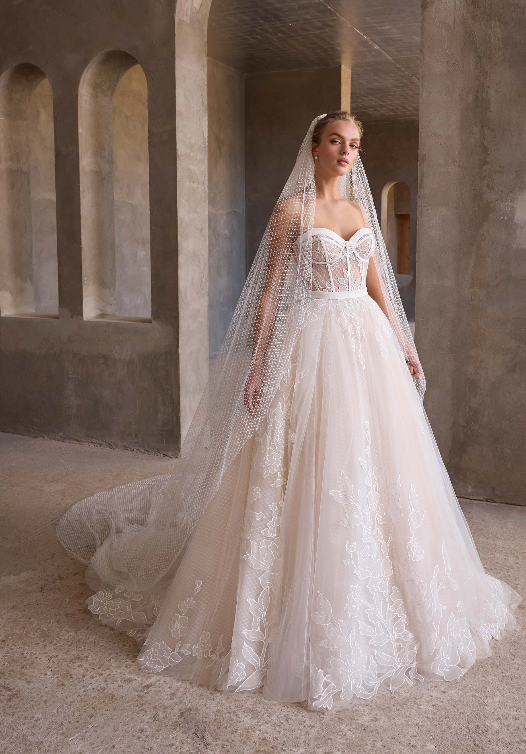 Myra Wedding Dress - Image 7