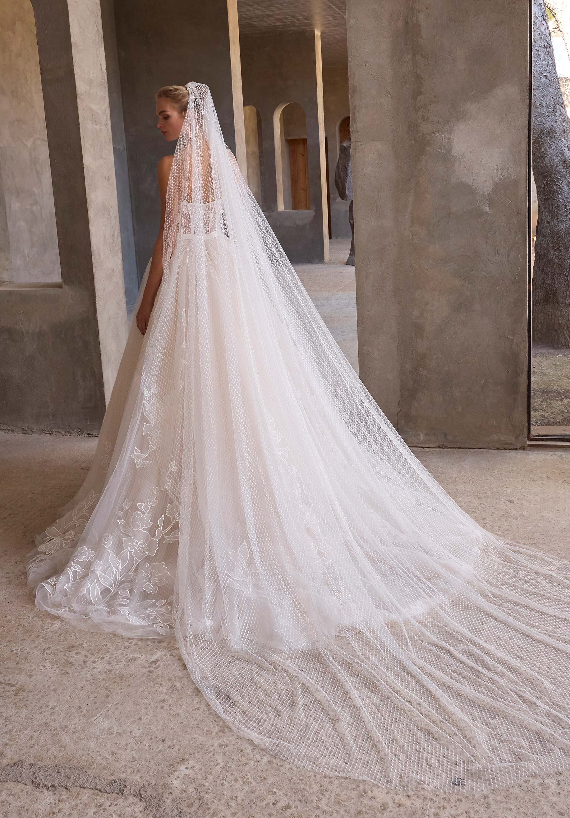 Myra Wedding Dress - Image 8