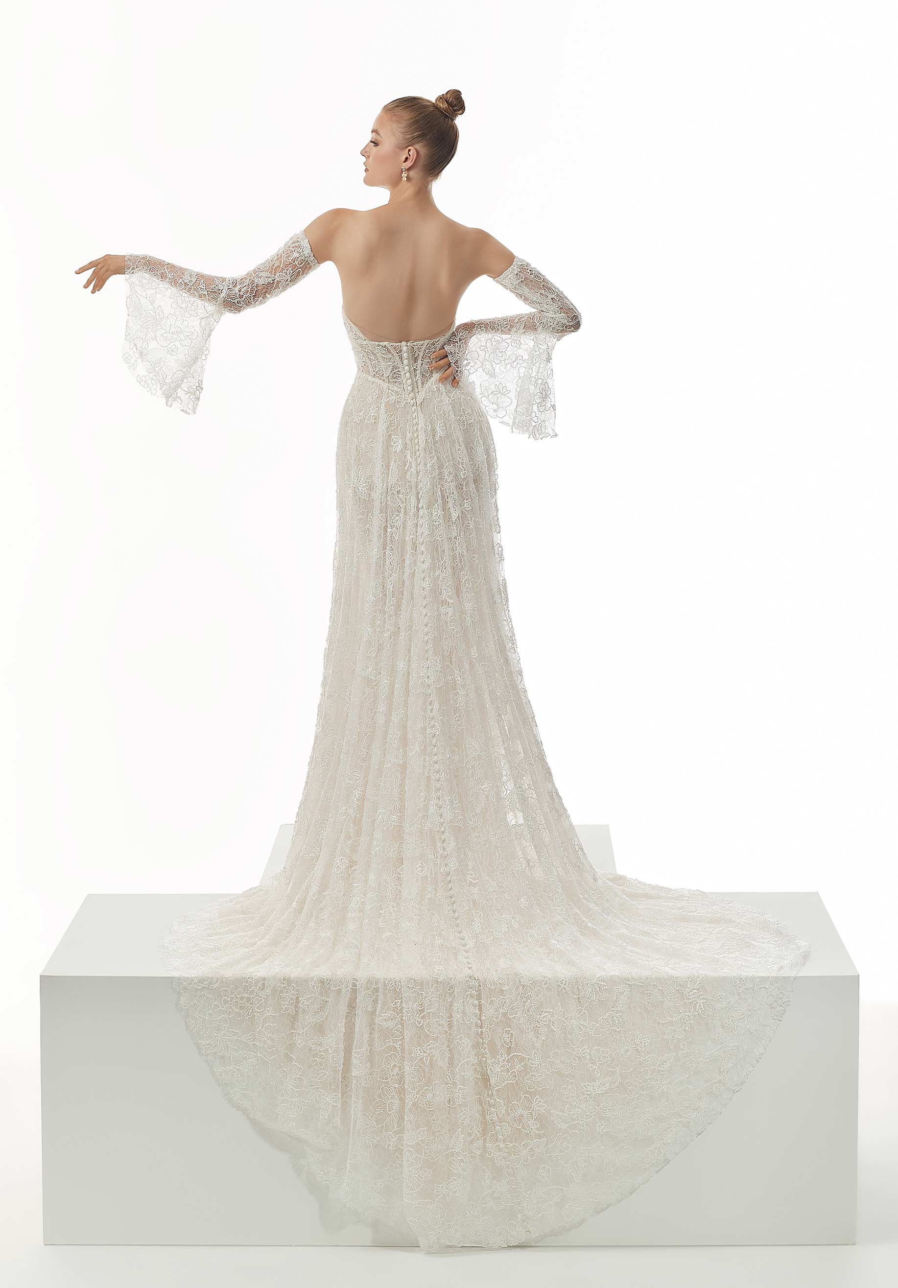 Nicoletta Wedding Dress - Image 5
