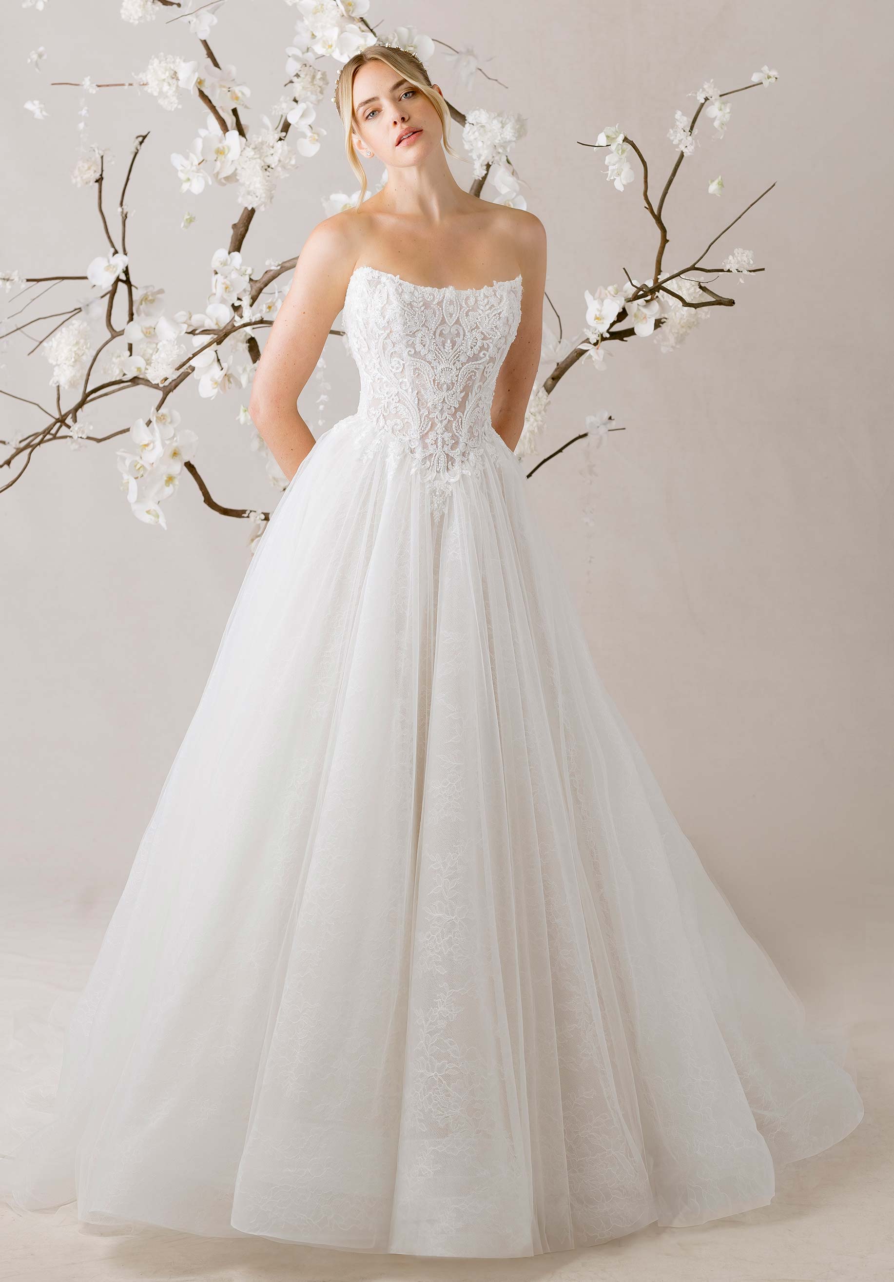 Noémi Wedding Dress - Image 3