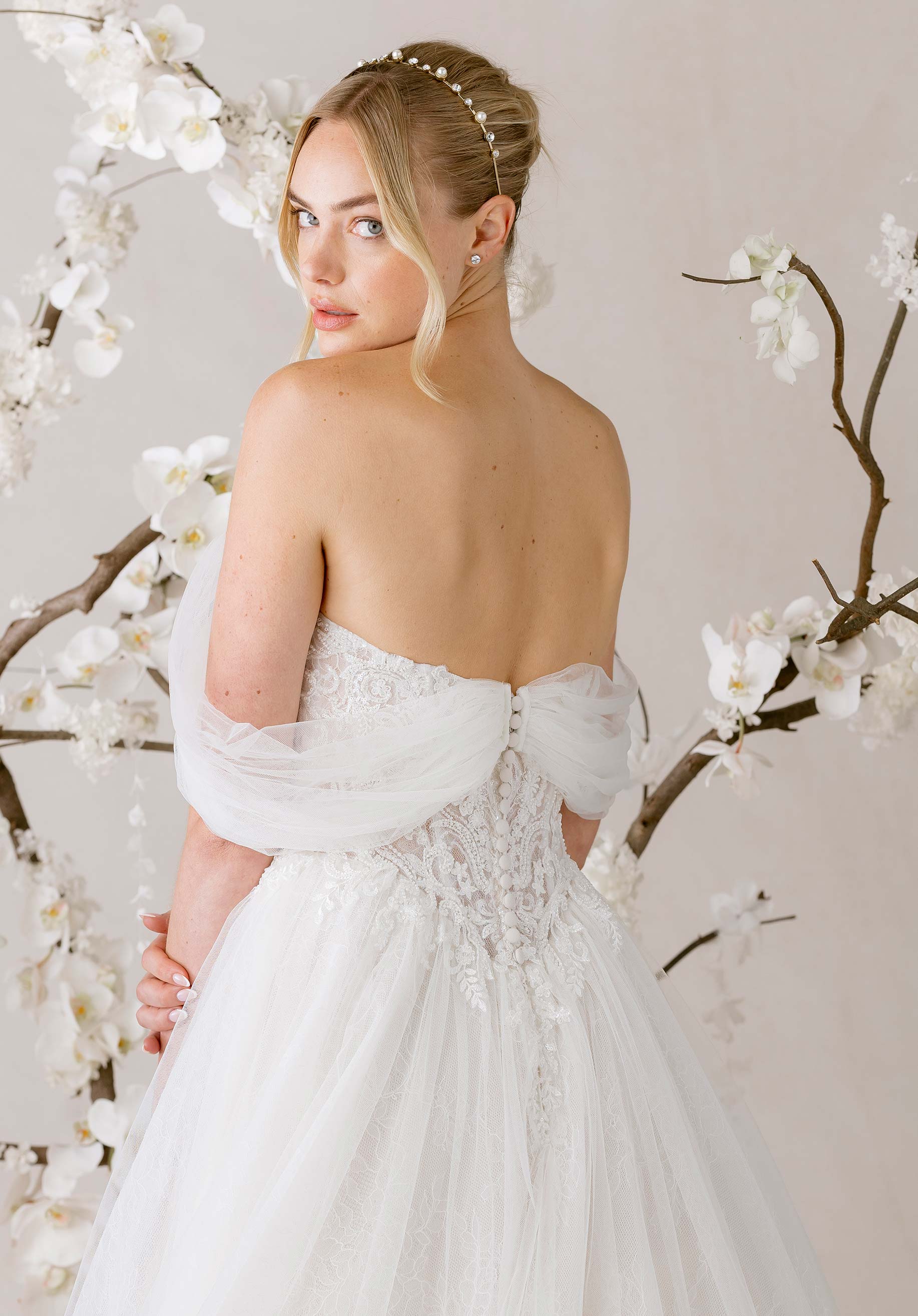 Noémi Wedding Dress - Image 5