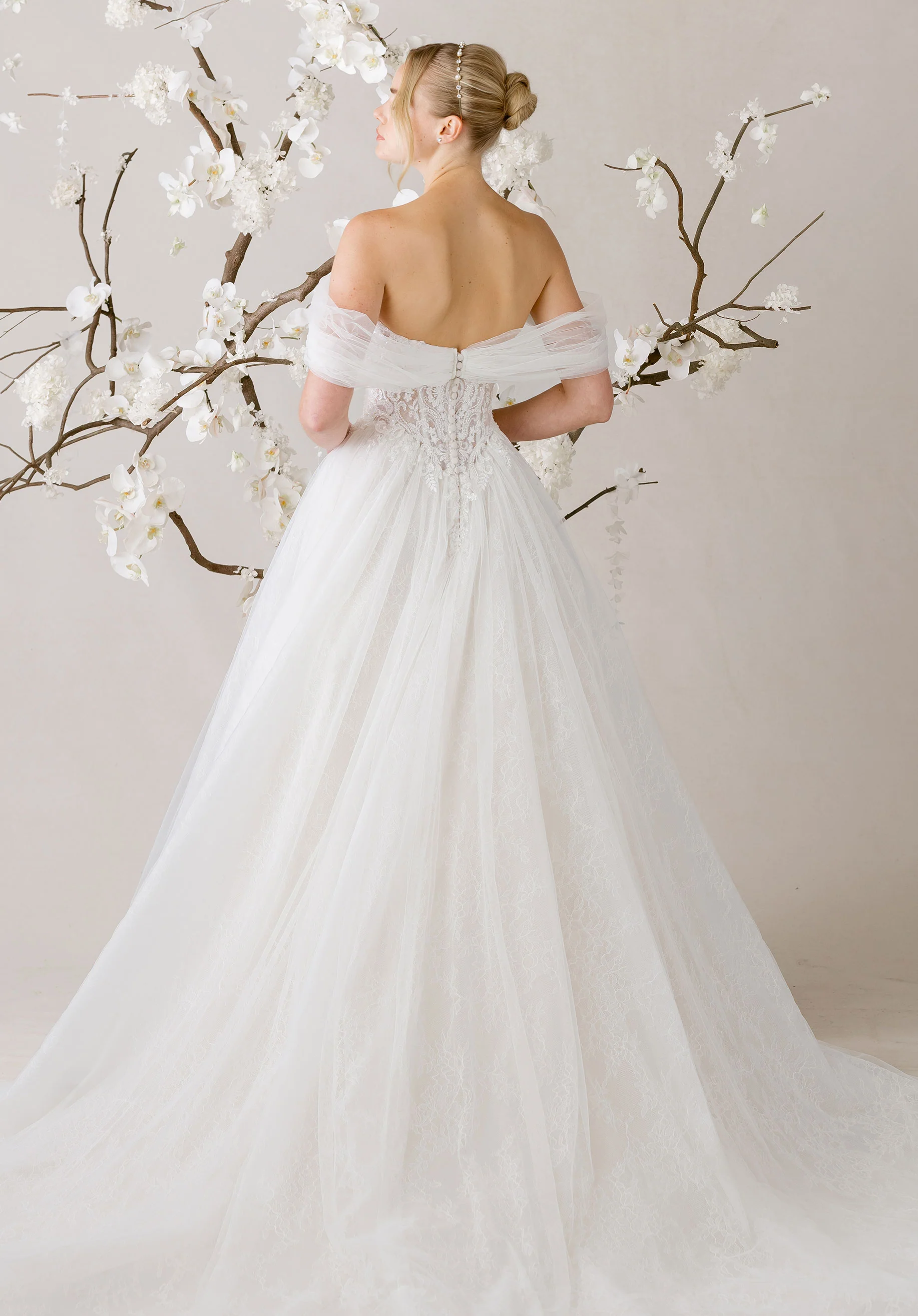 Noémi Wedding Dress - Image 6