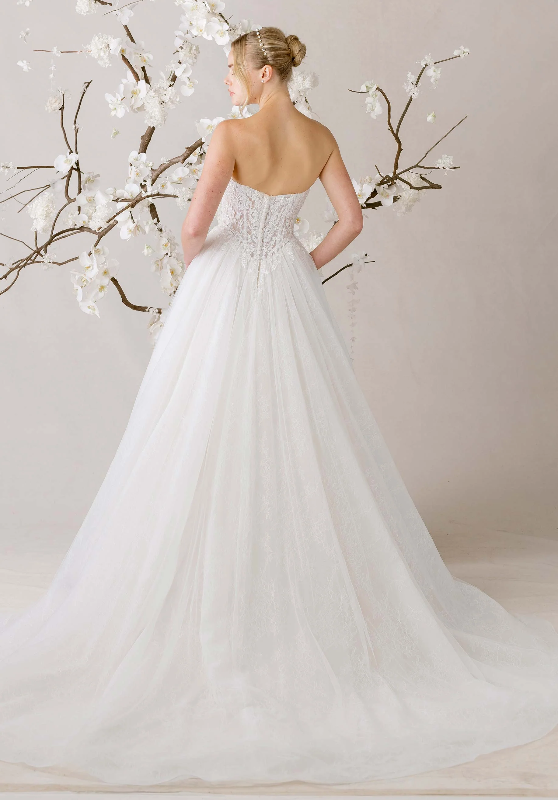 Noémi Wedding Dress - Image 7