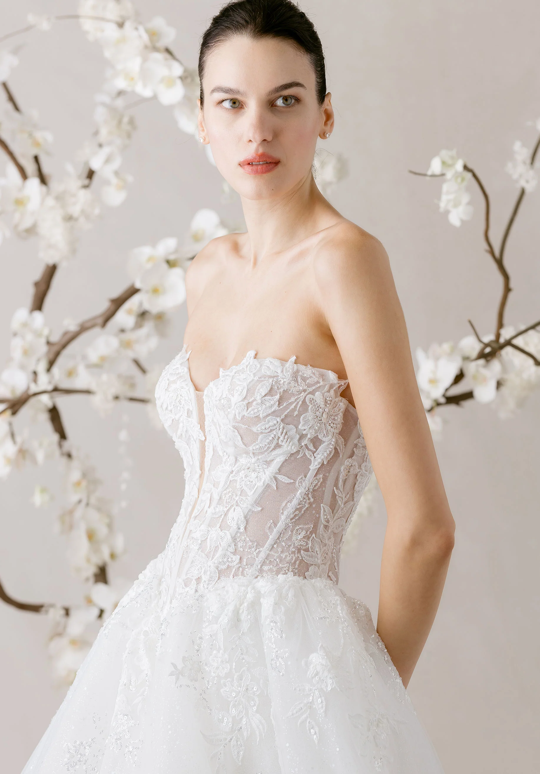 Odette Wedding Dress - Image 2