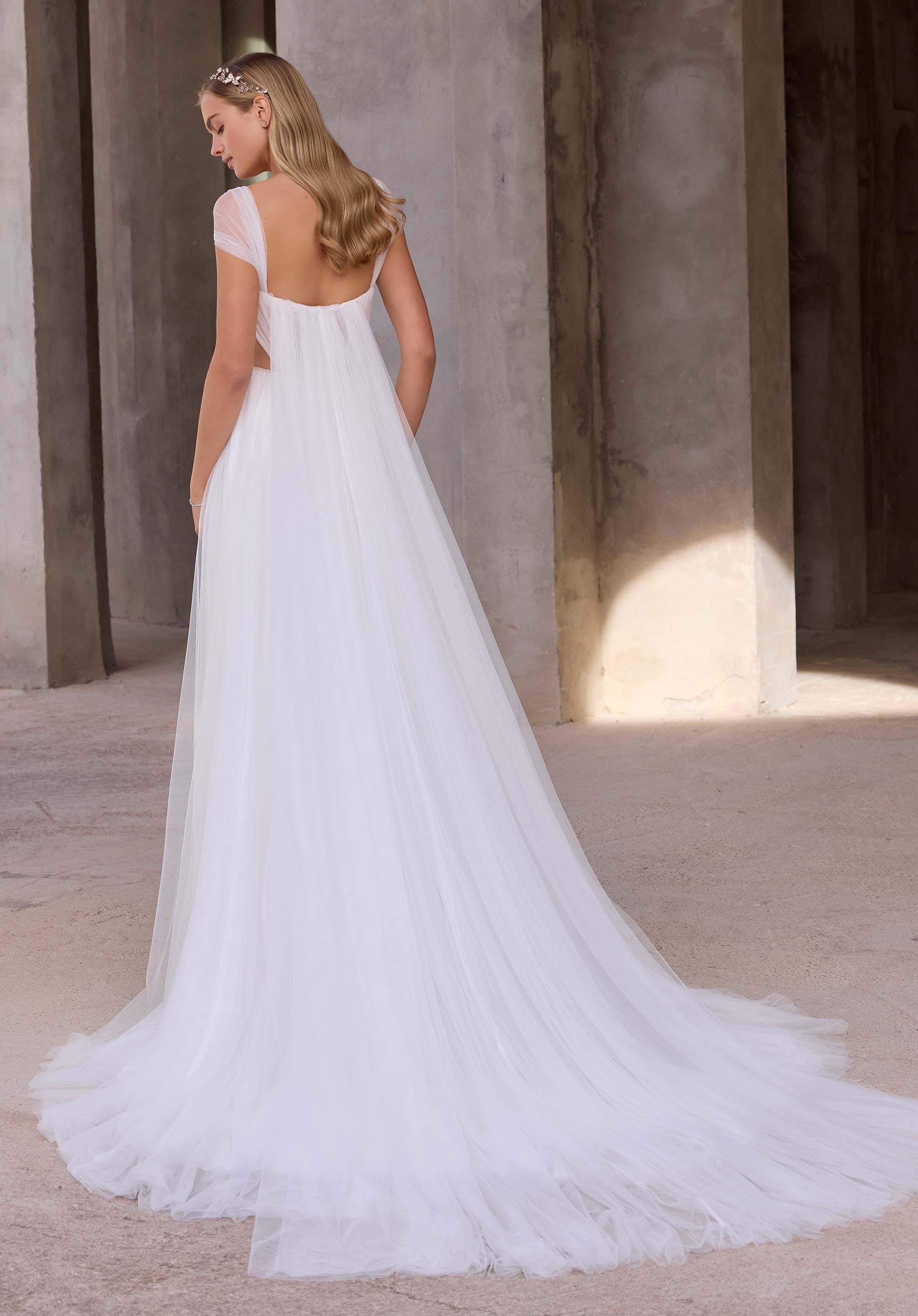 Ostara Wedding Dress - Image 3