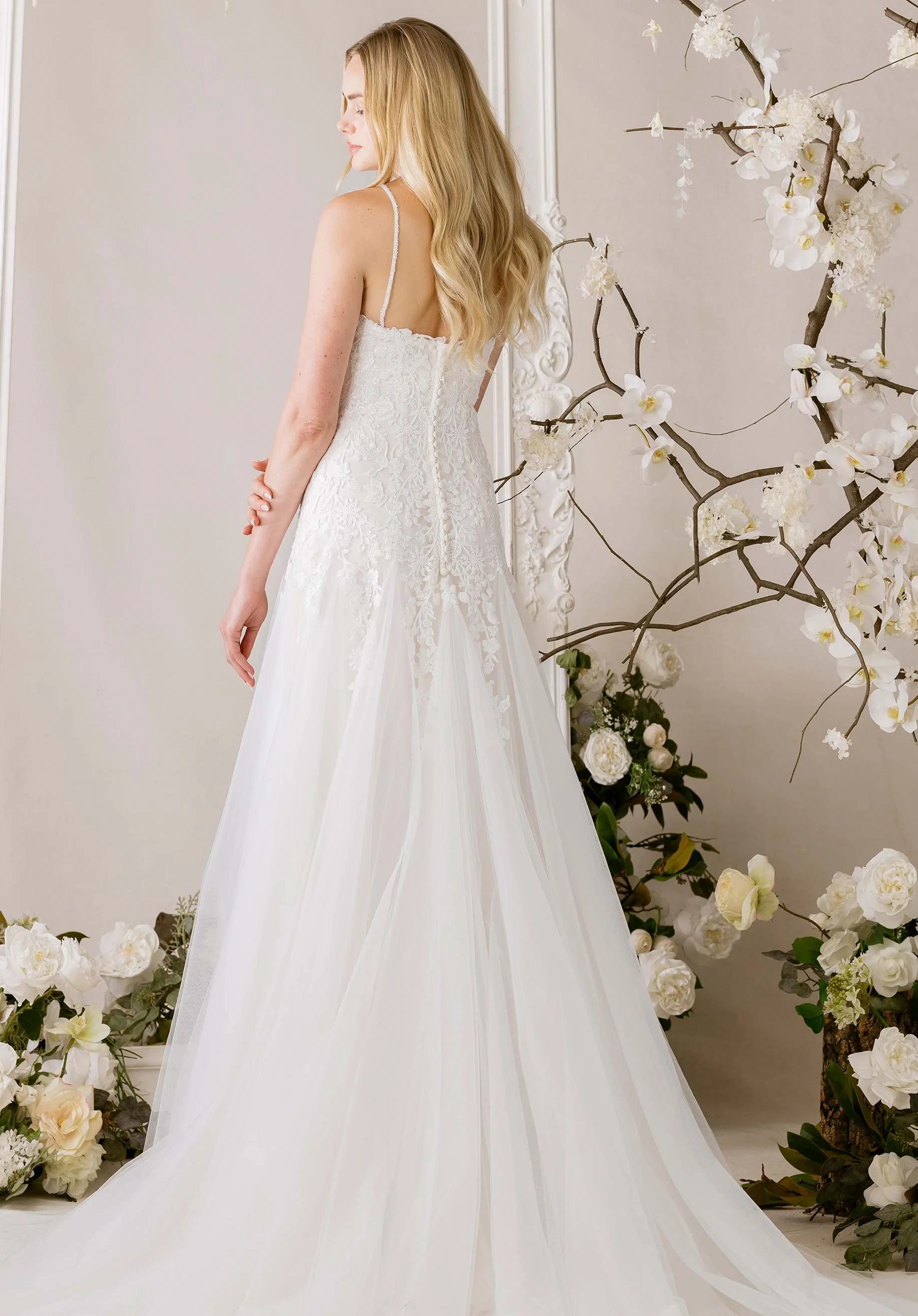 Pavlova Wedding Dress - Image 4