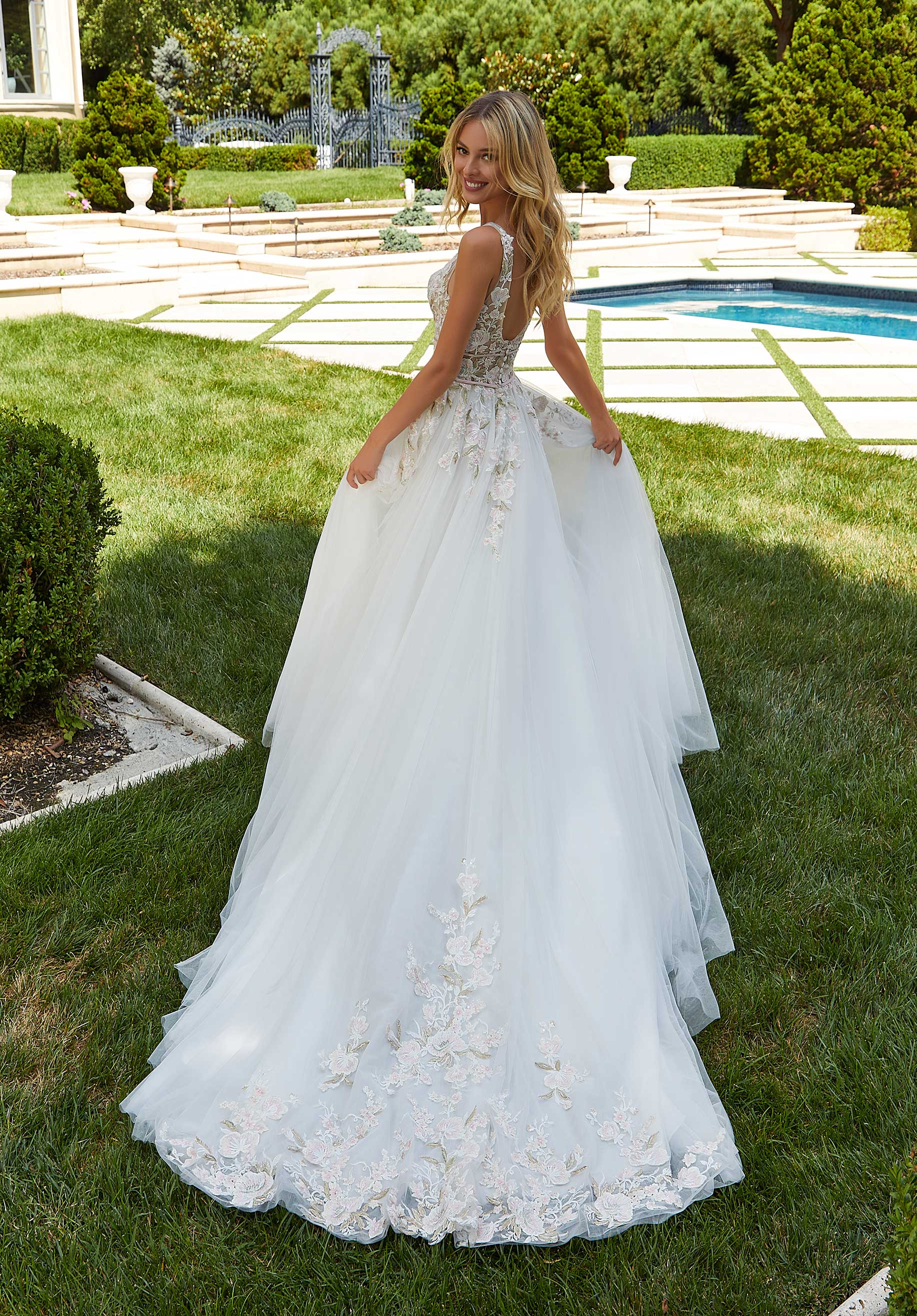 Petula Wedding Dress - Image 5