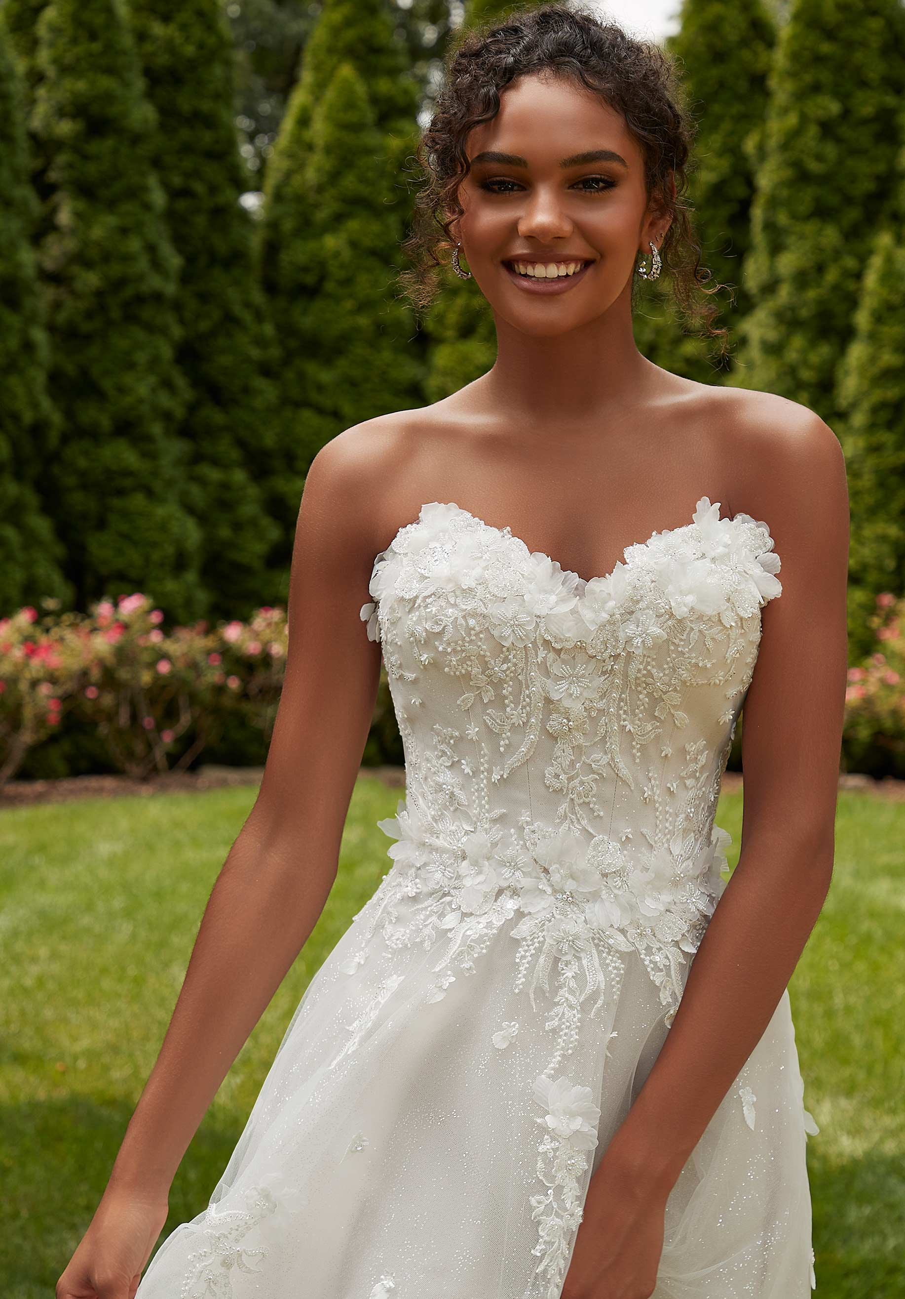 Petunia Wedding Dress - Image 4