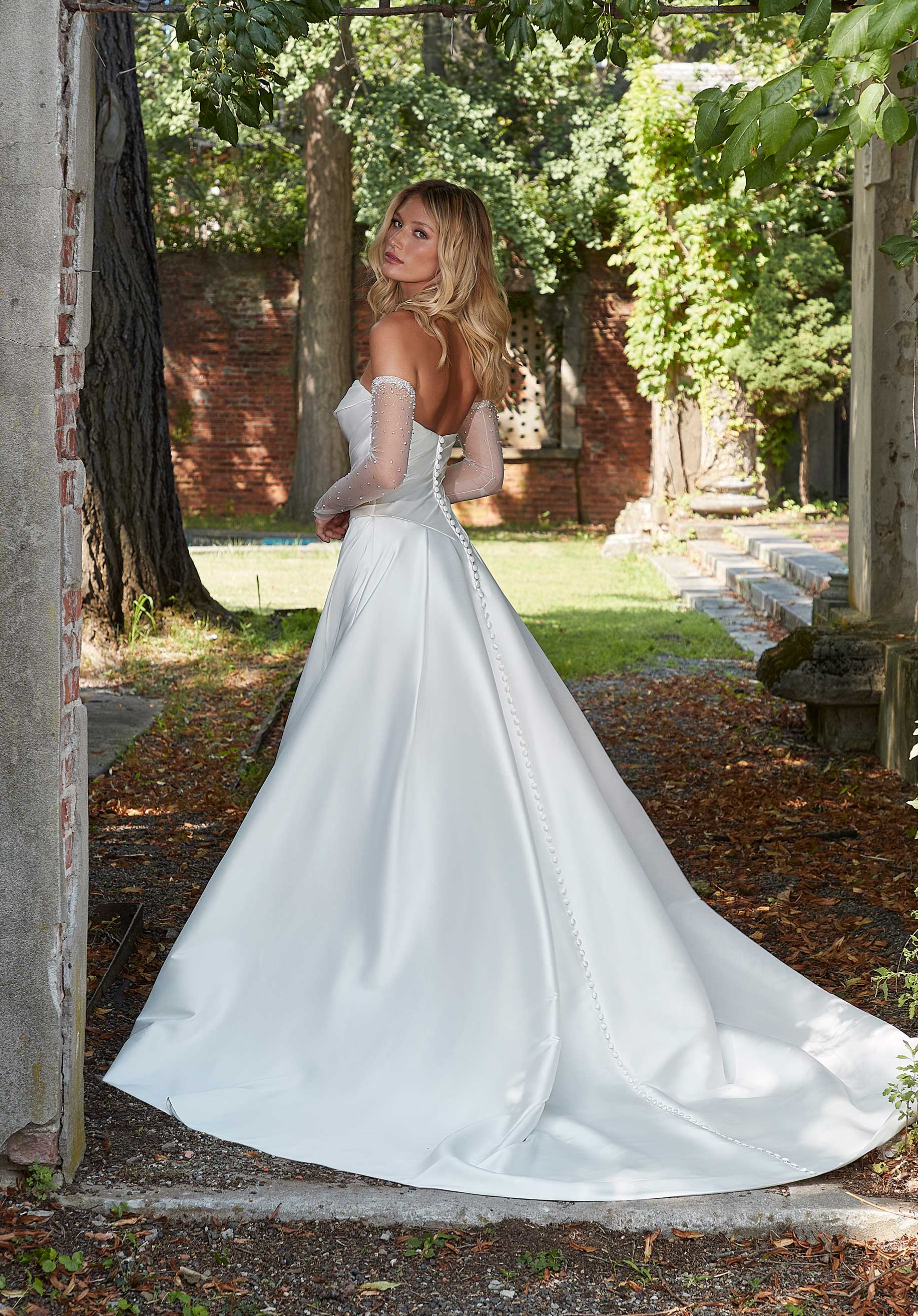 Pia Wedding Dress - Image 6