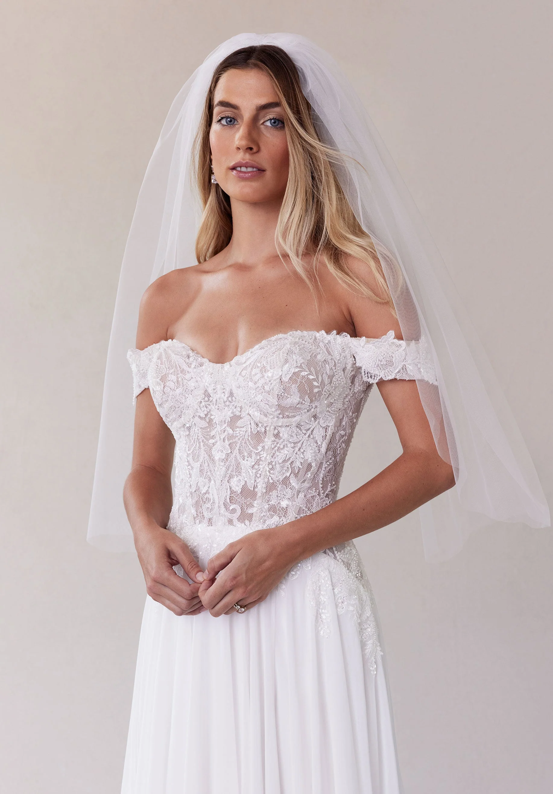 Plain Tulle Elbow Length Veil