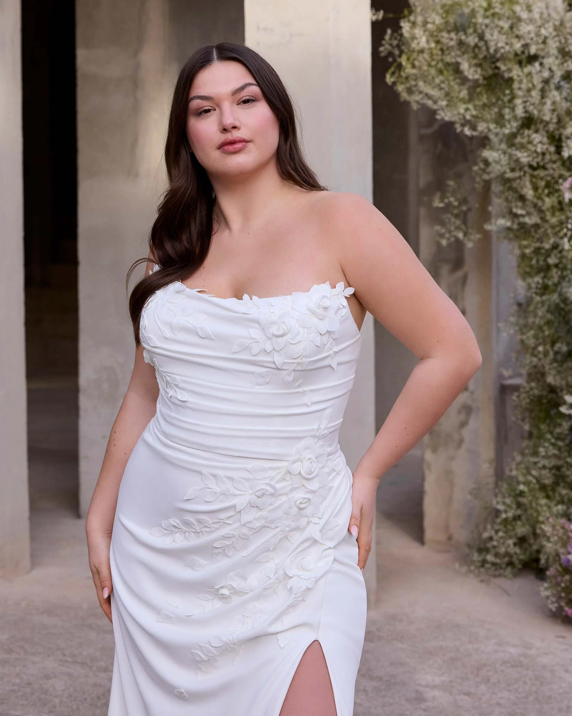 Rea Wedding Dress - Image 2