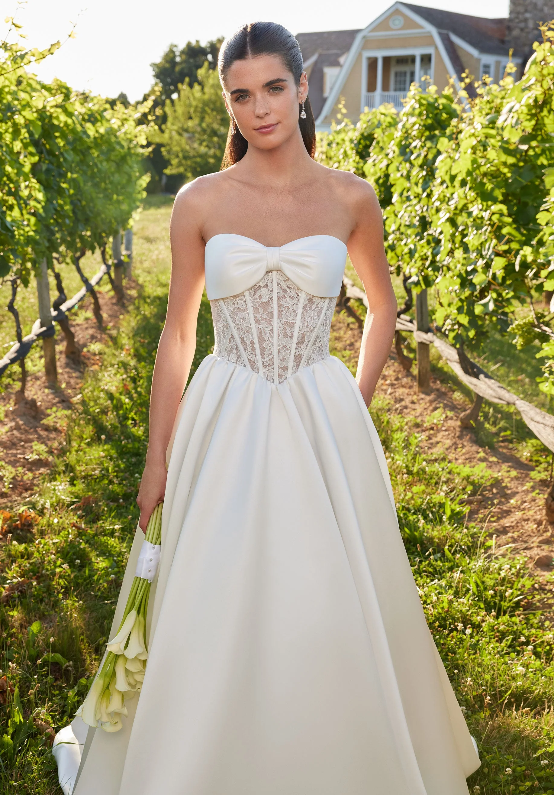 Sabrine Wedding Dress - Image 5