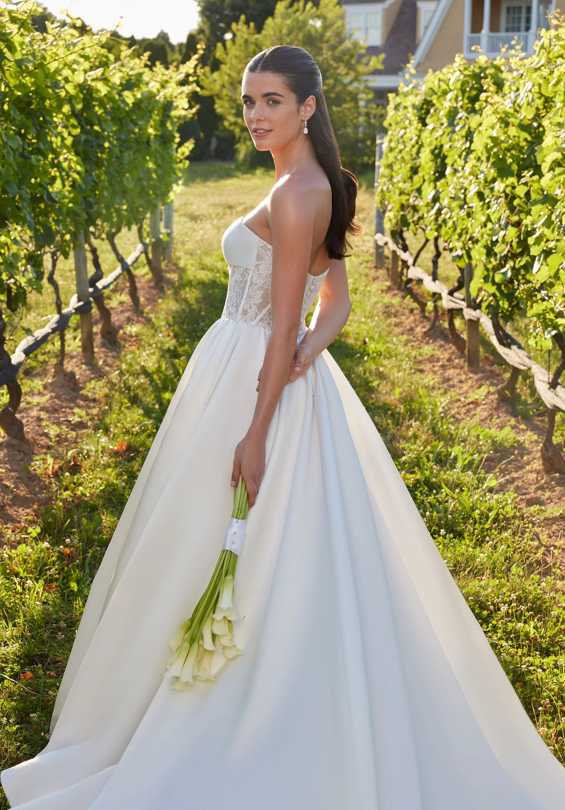 Sabrine Wedding Dress - Image 8