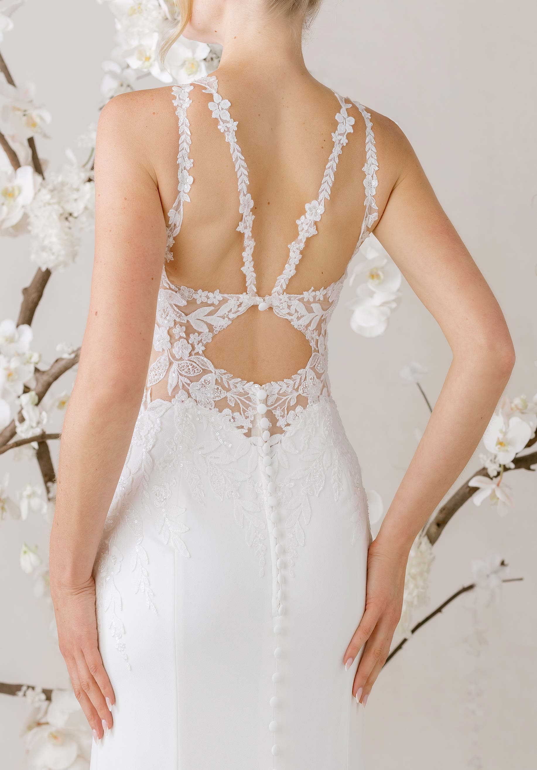 Sai Wedding Dress - Image 4