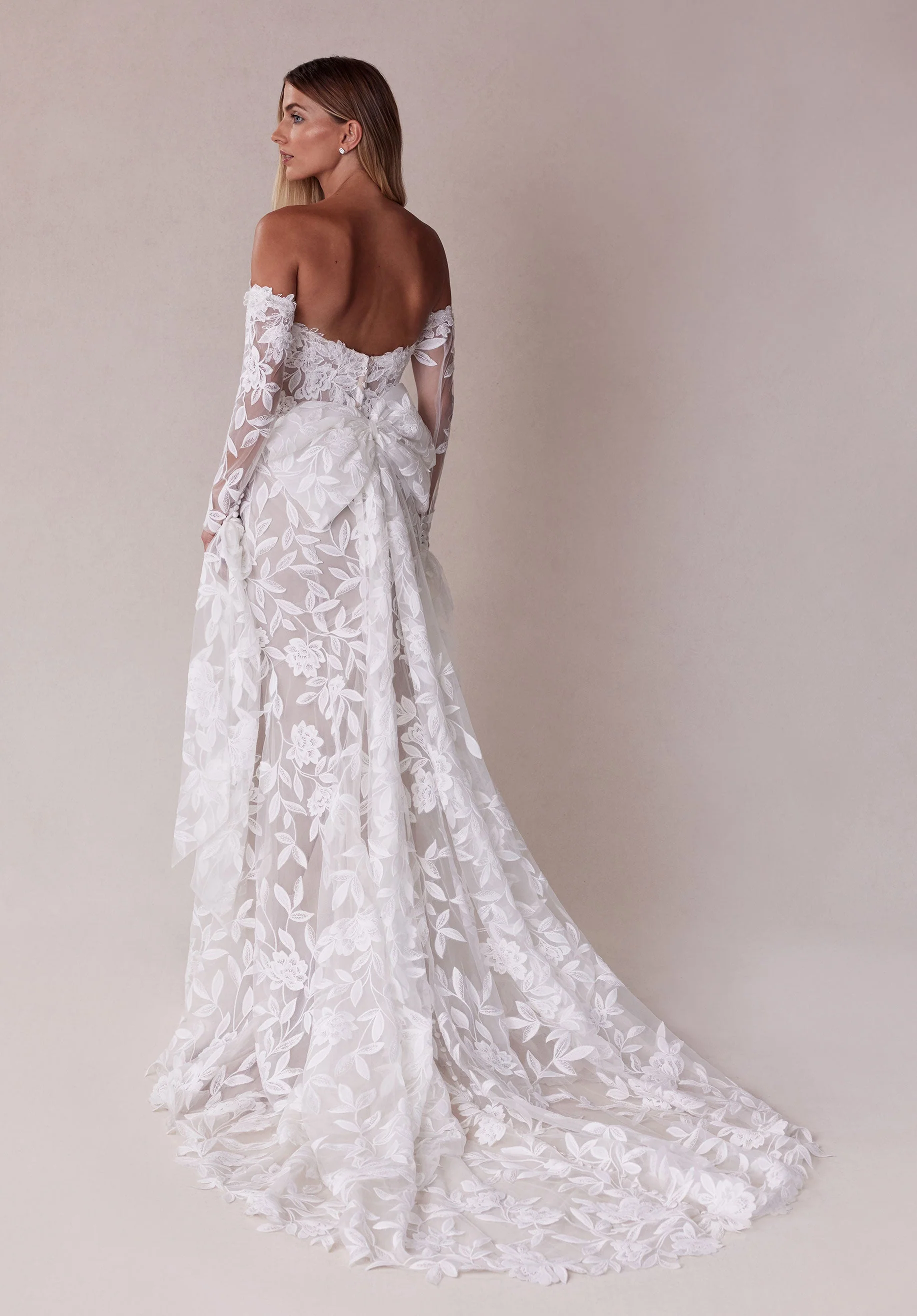 Santana Wedding Dress - Image 6