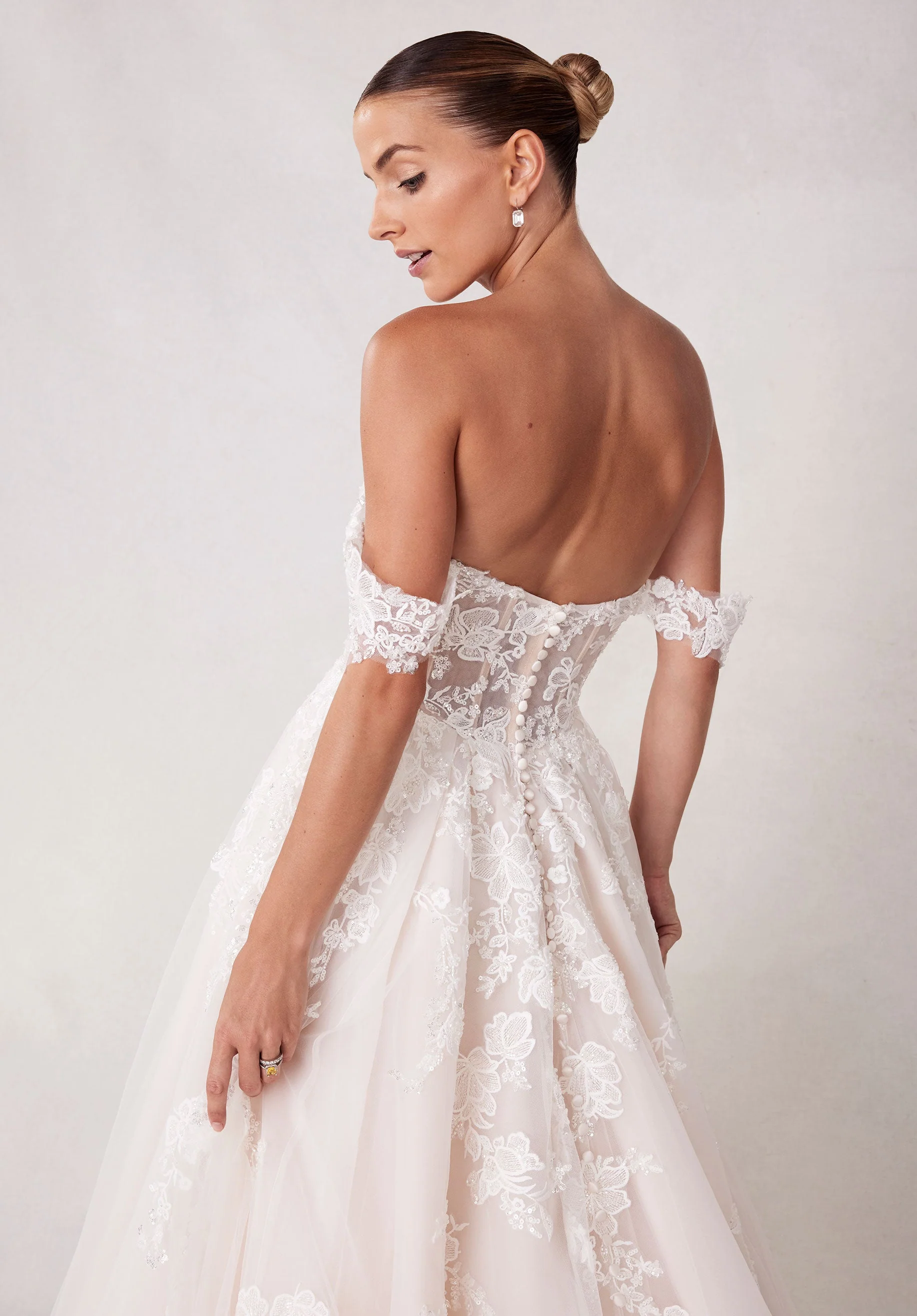 Saoirse Wedding Dress - Image 8