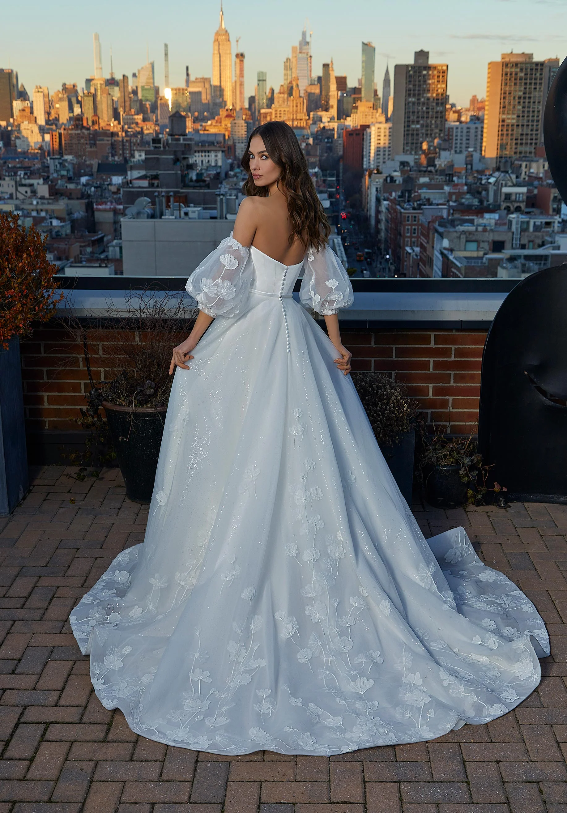 Sara Wedding Dress - Image 4
