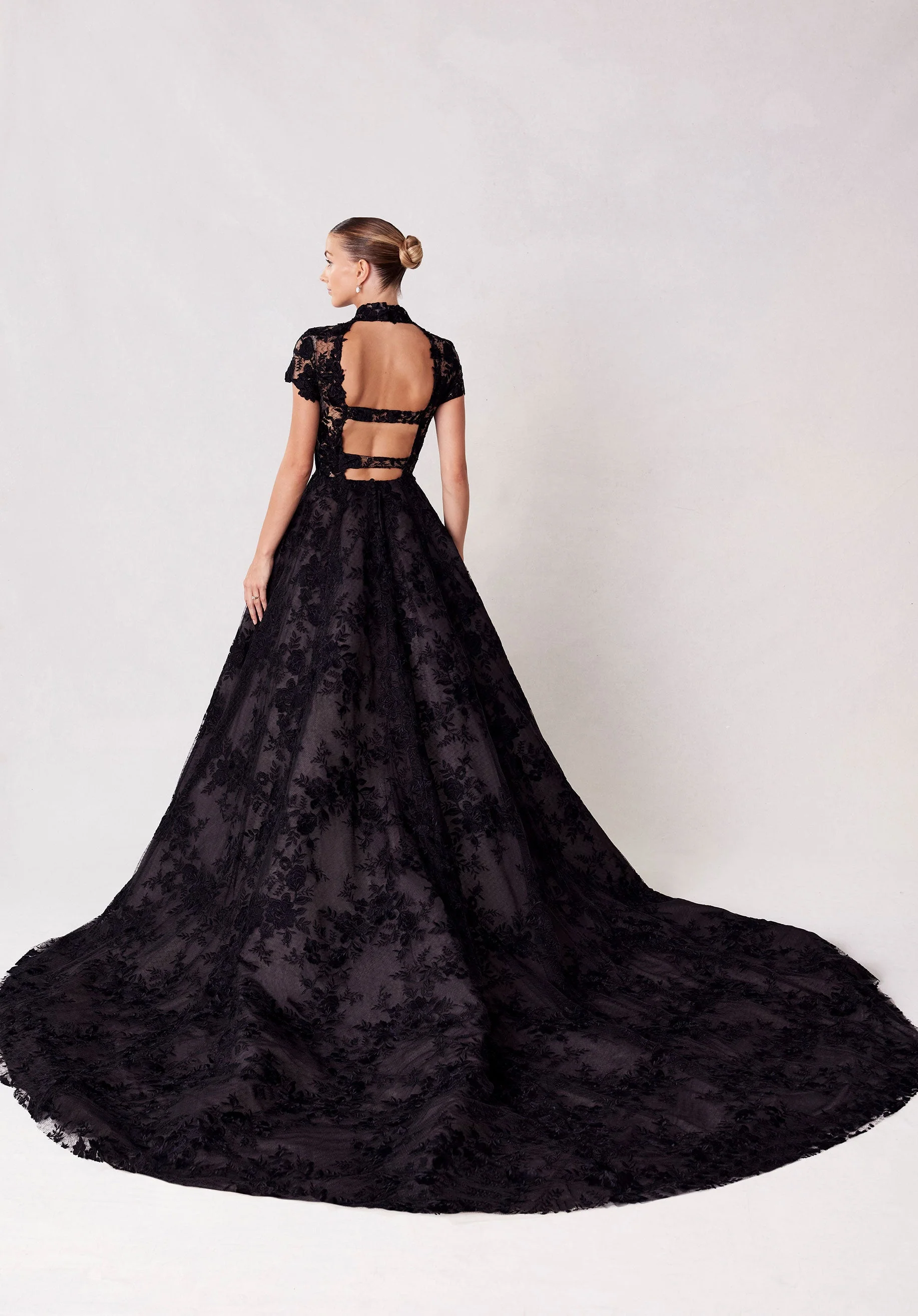 Sarah Wedding Dress - Image 13