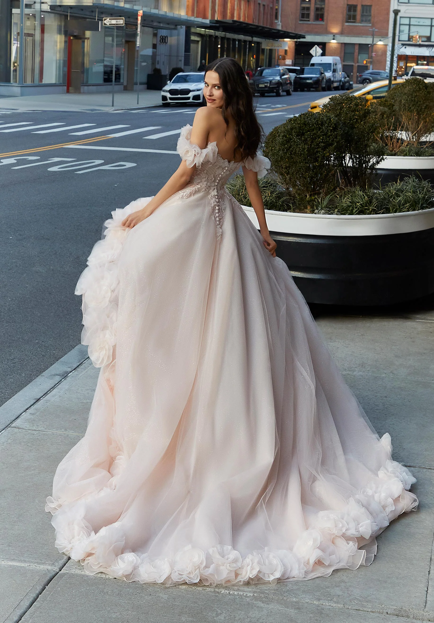 Shakira Wedding Dress - Image 4