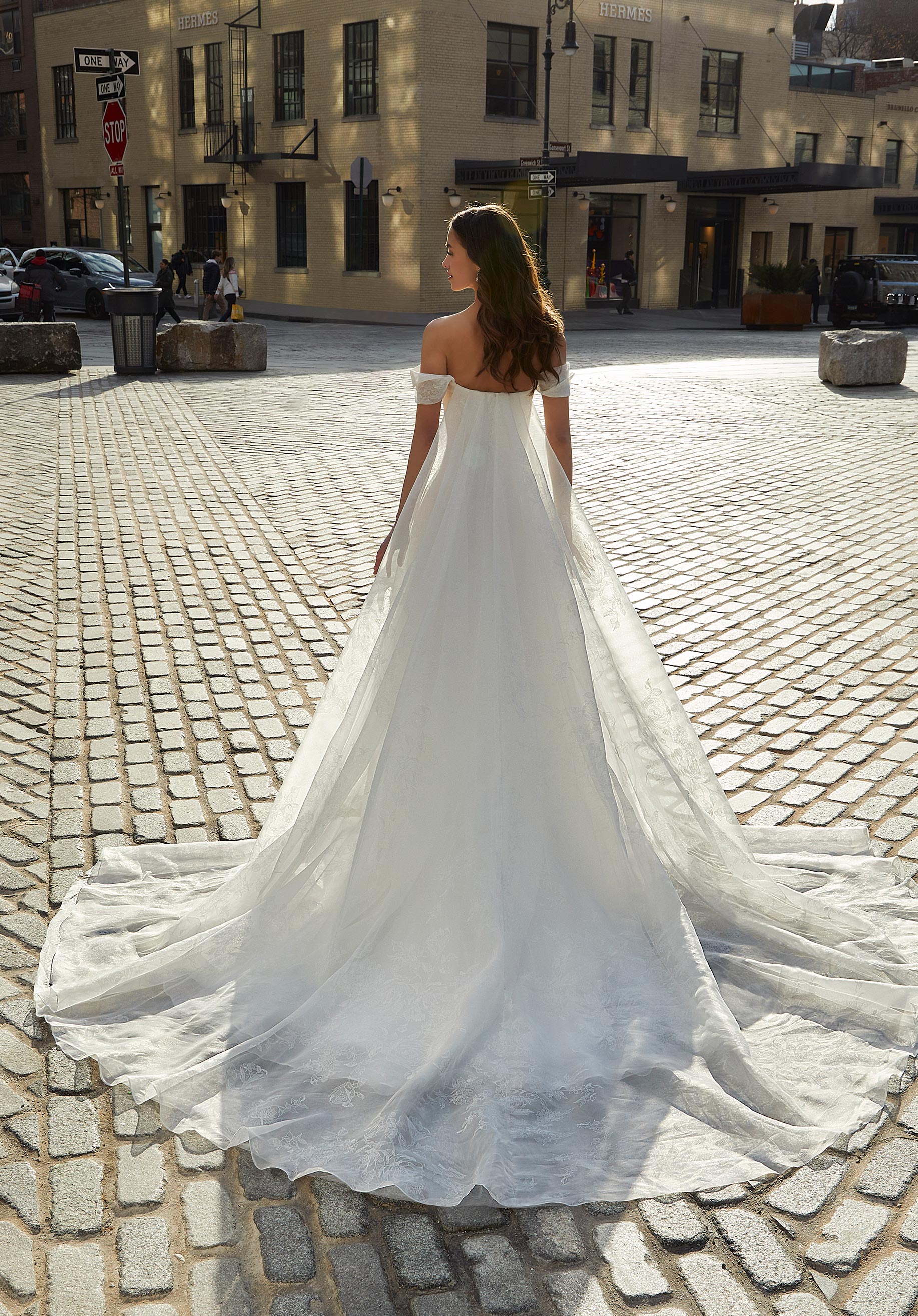 Shannon Wedding Dress - Image 5