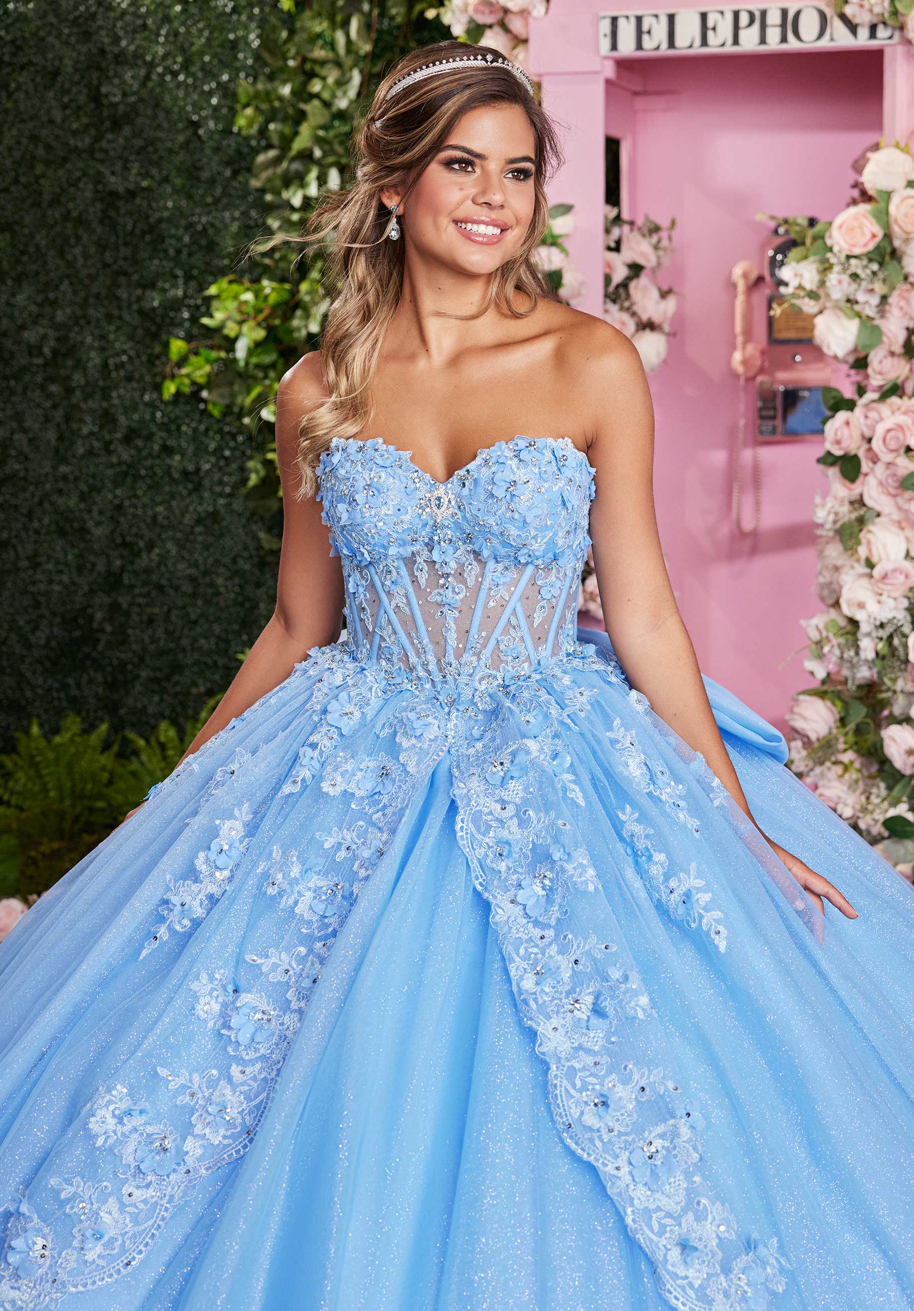 Sheer Sweetheart Quinceañera Dress with Split Skirt and Tiered Back - Image 3