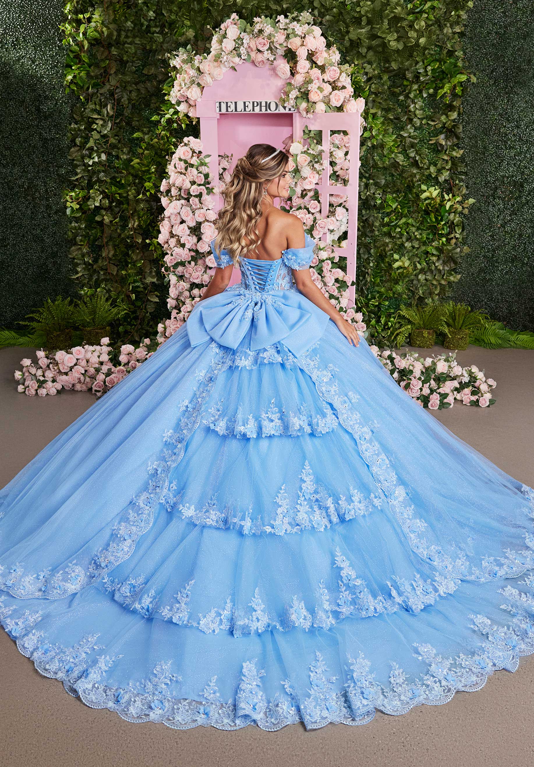 Sheer Sweetheart Quinceañera Dress with Split Skirt and Tiered Back - Image 7
