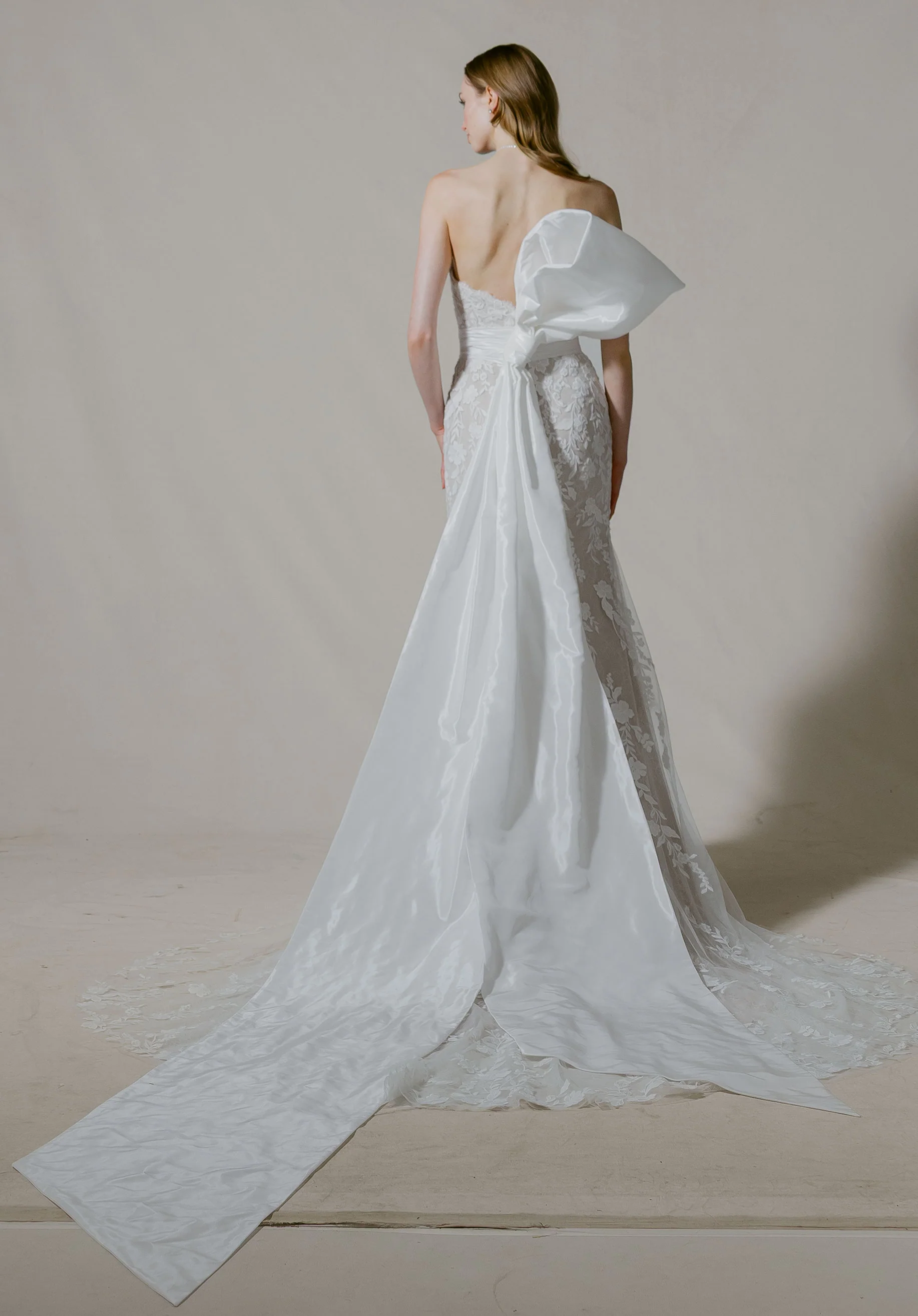 Single Loop Taffeta Bow