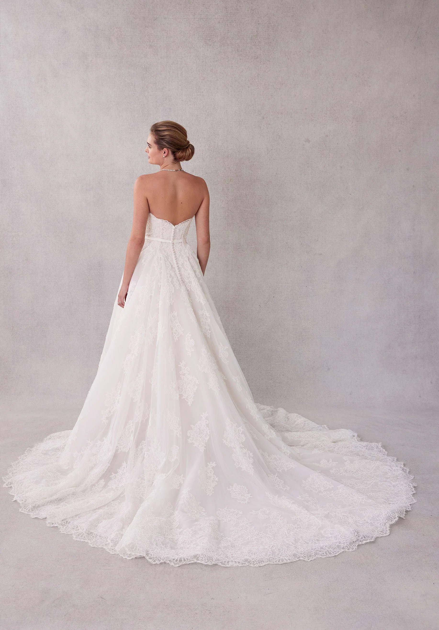 Sivan Wedding Dress - Image 11