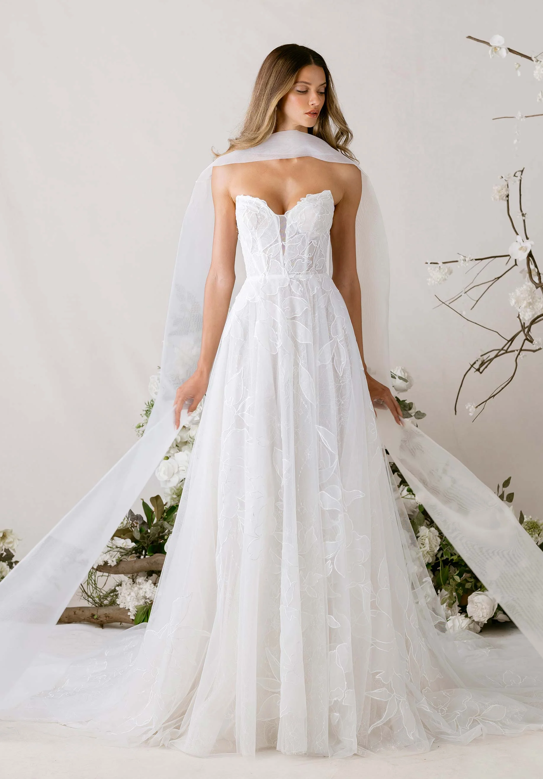 Tendu Wedding Dress - Image 3