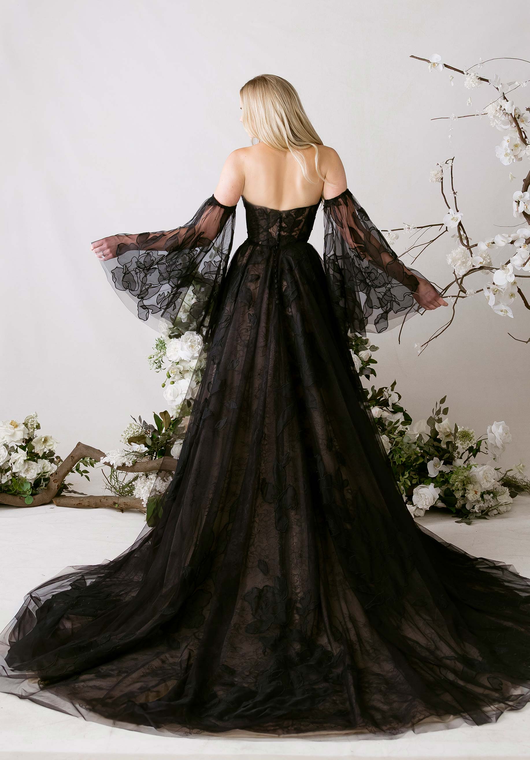 Tendu Wedding Dress - Image 9