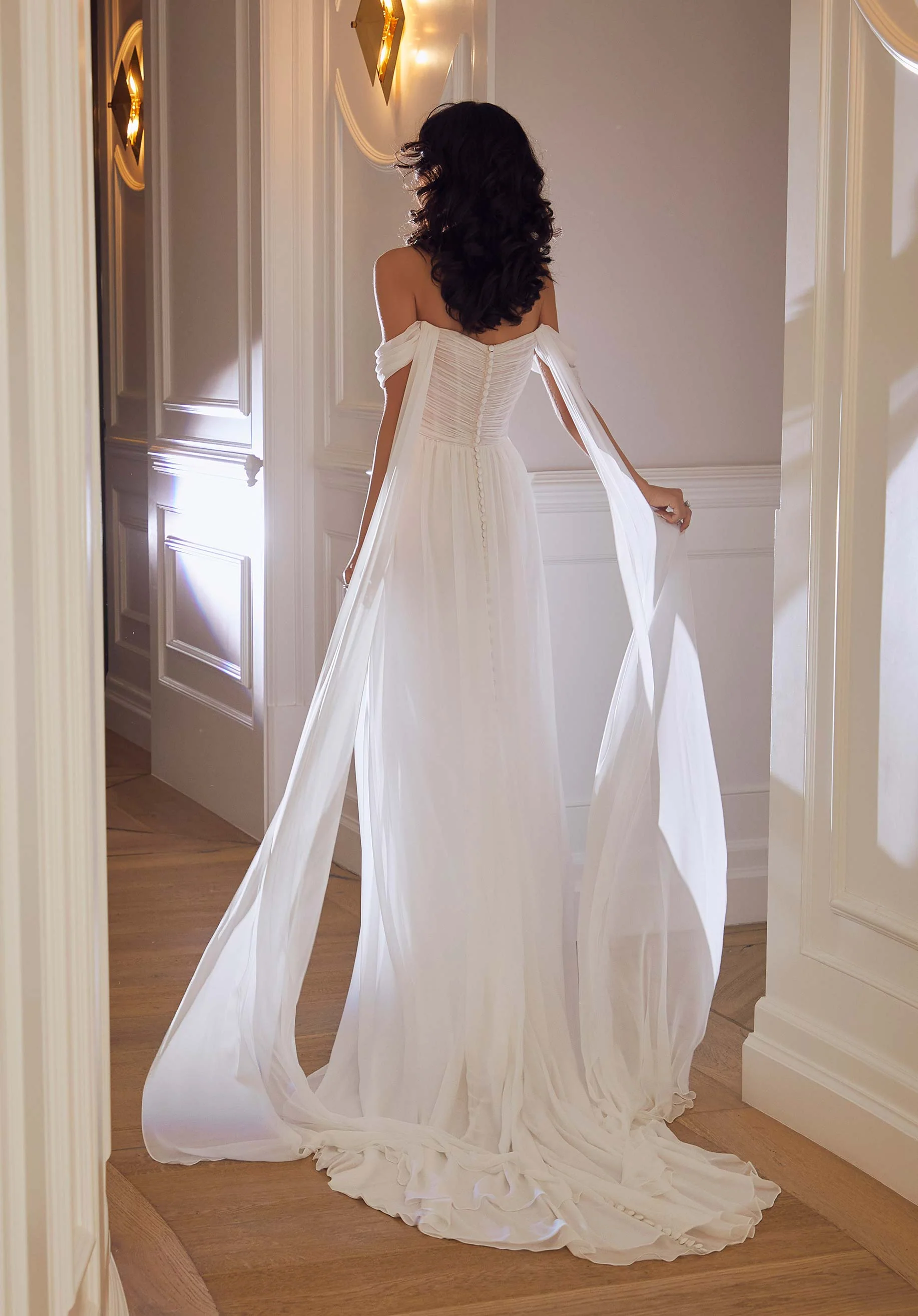 Thalassa Wedding Dress - Image 5
