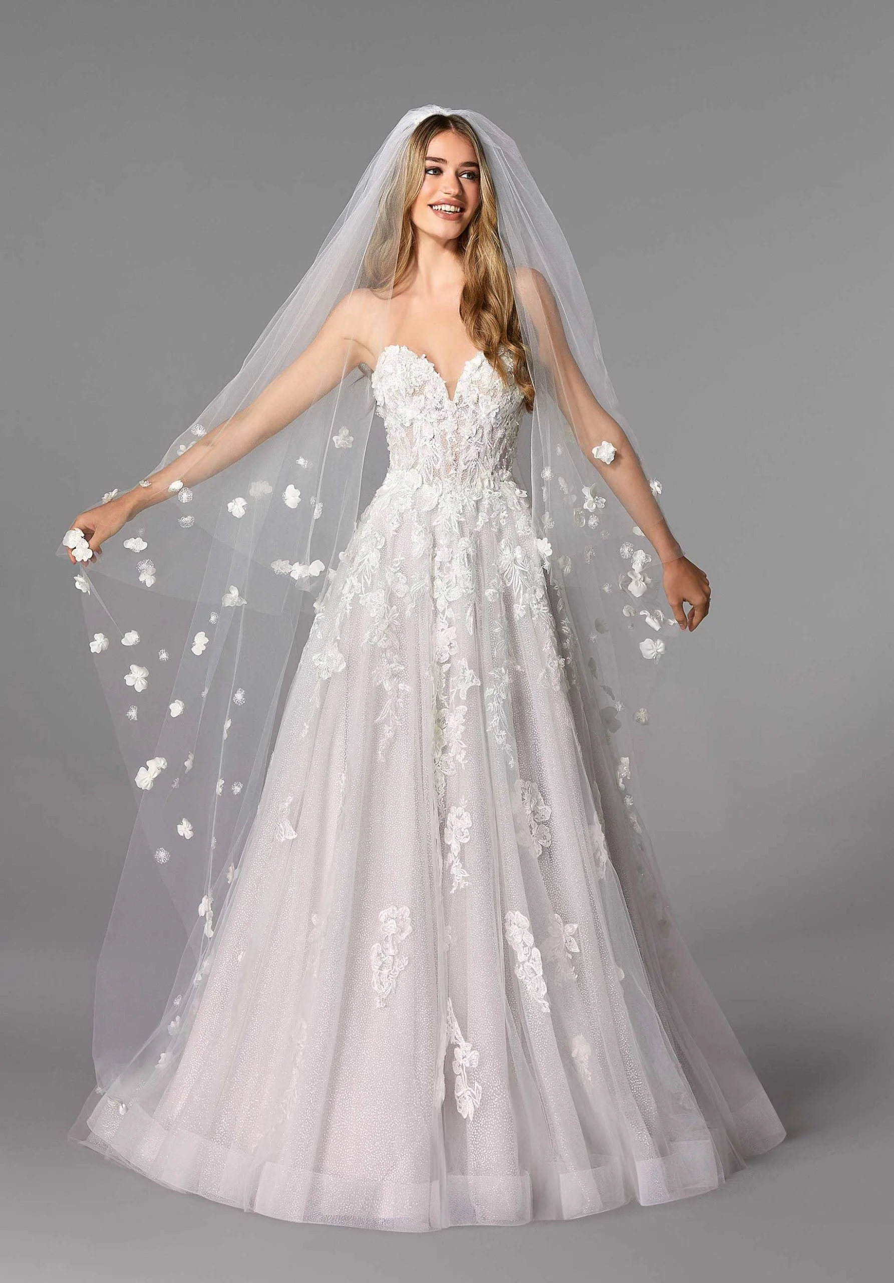Three-Dimensional Floral Cathedral Length Veil