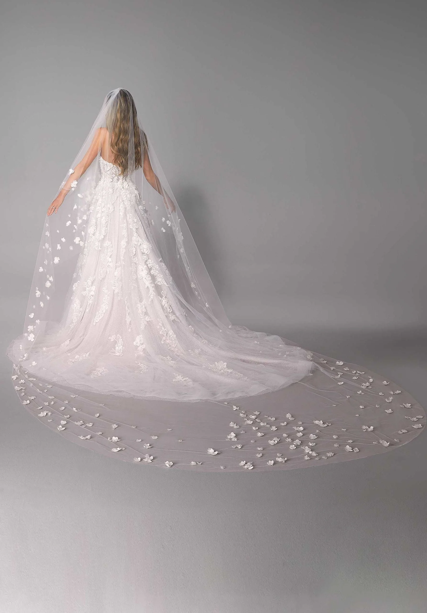 Three-Dimensional Floral Cathedral Length Veil - Image 4