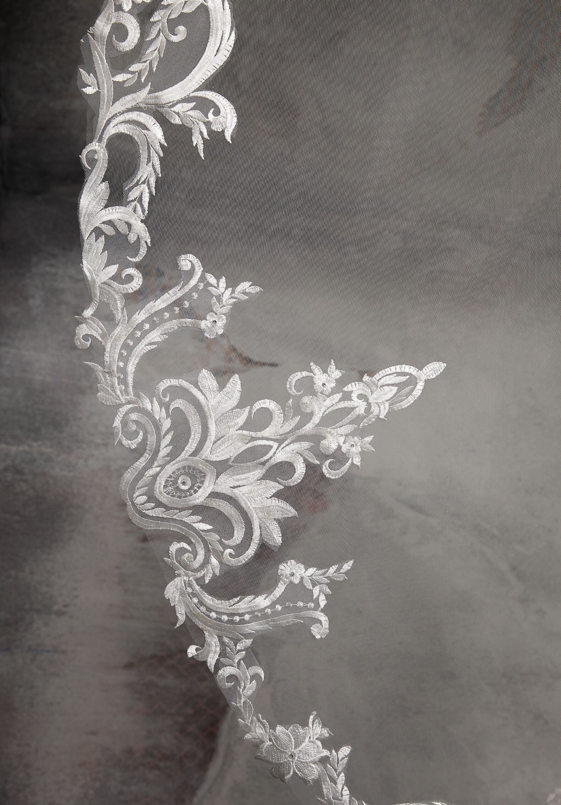 Veil Edged with Rhinestones and Pearls Fingertip Length - Image 2