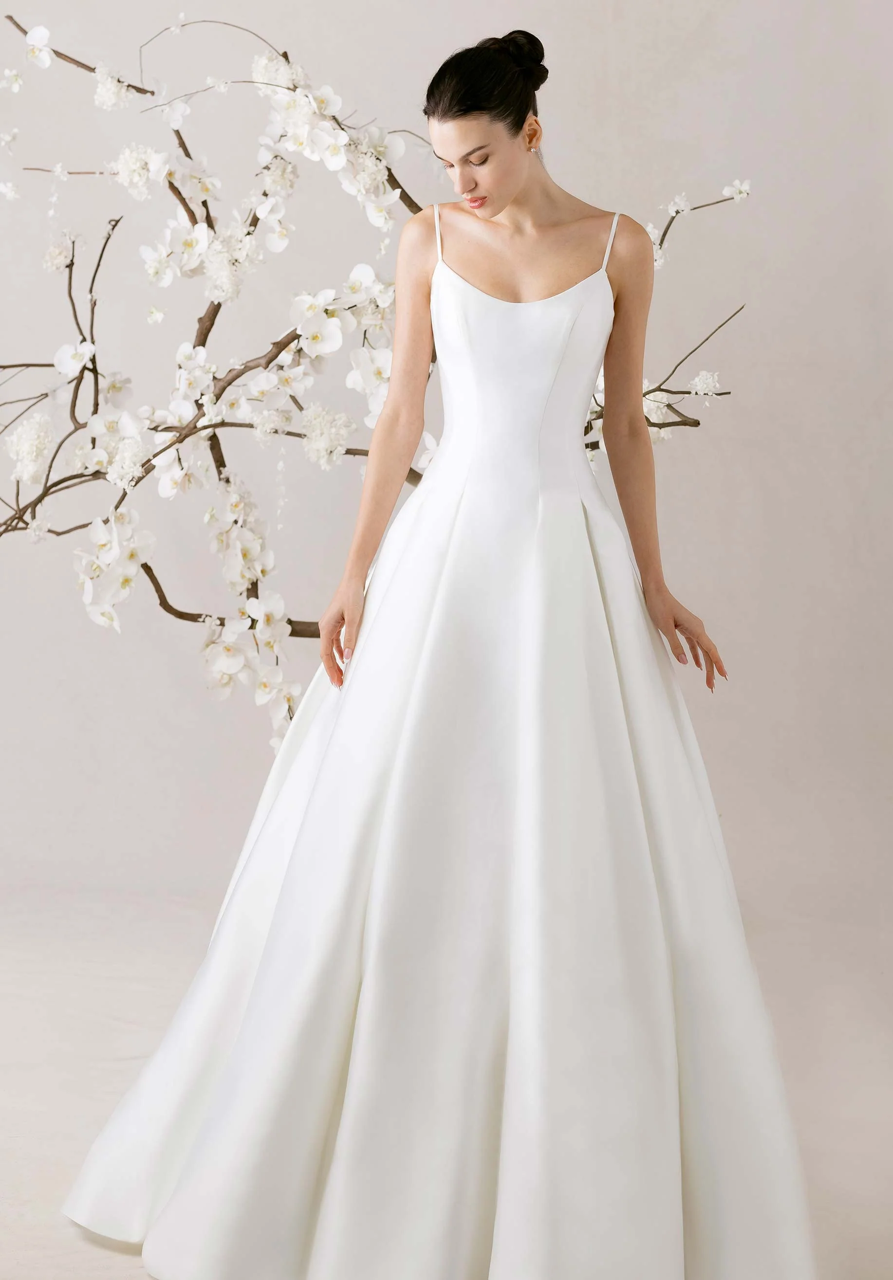Vivienne Wedding Dress - Image 2