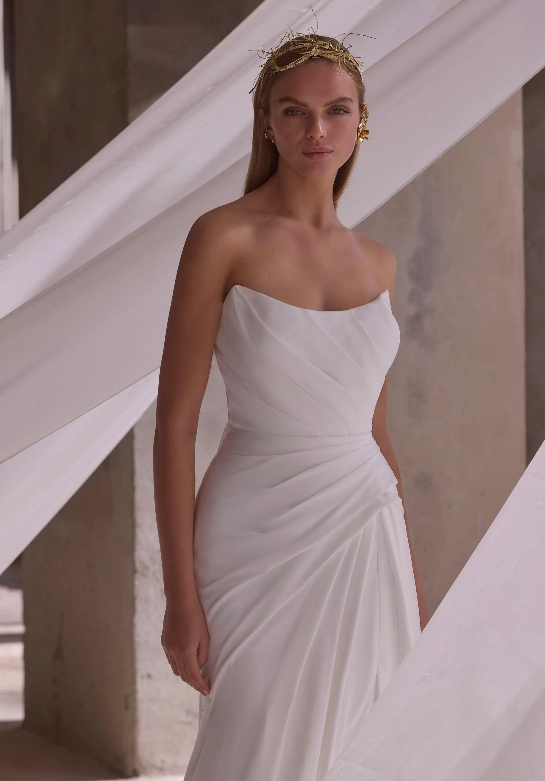 Zenobia Wedding Dress - Image 2